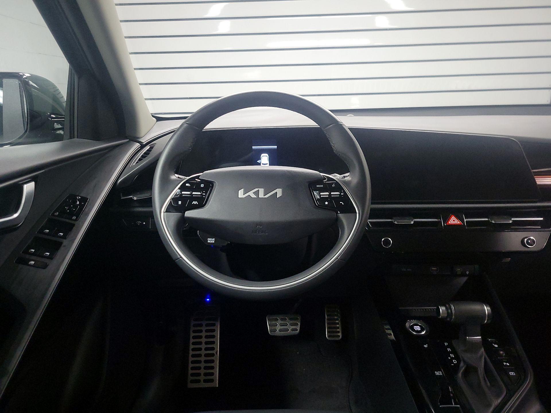 Thumbnail: 2024 Kia Niro - 10