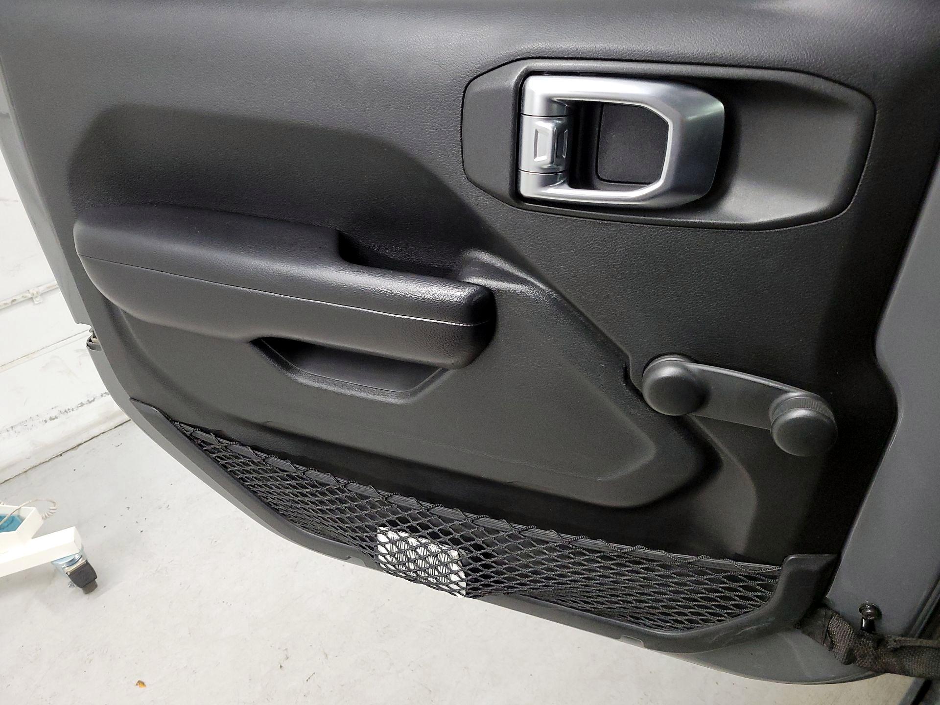 Thumbnail: 2019 Jeep Wrangler - 12