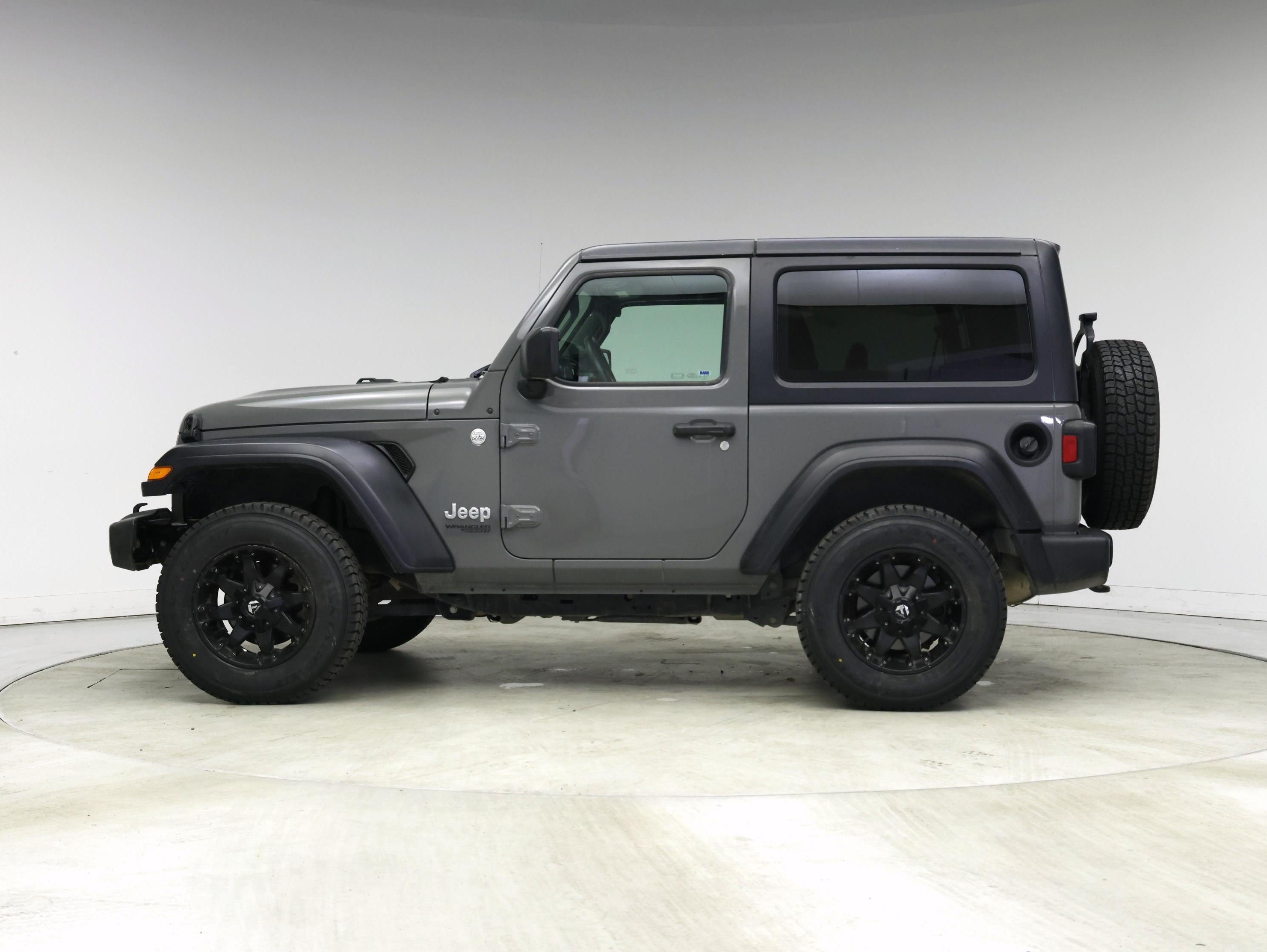 Thumbnail: 2019 Jeep Wrangler - 3