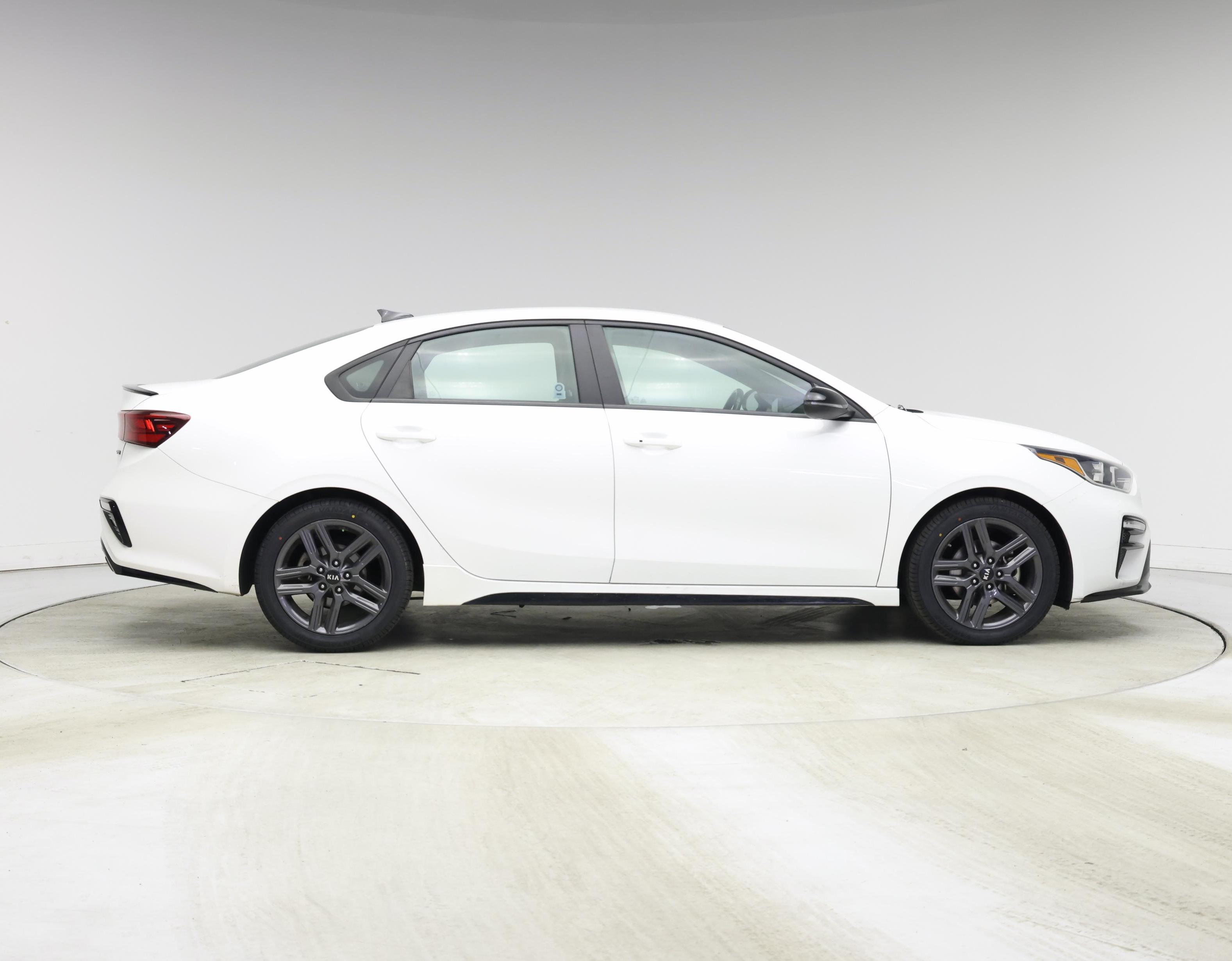 Thumbnail: 2021 Kia Forte - 7