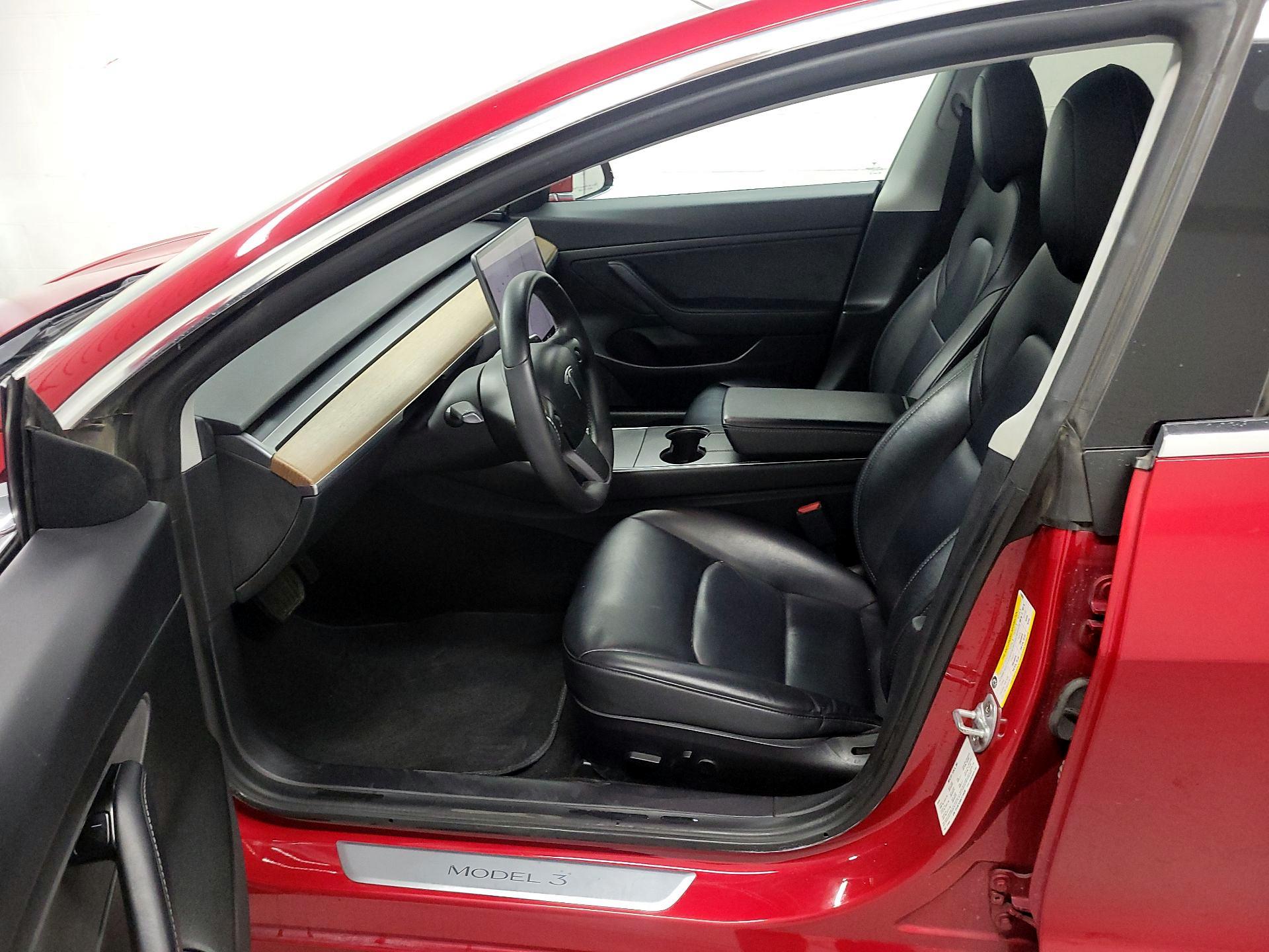 Thumbnail: 2020 Tesla Model 3 - 11