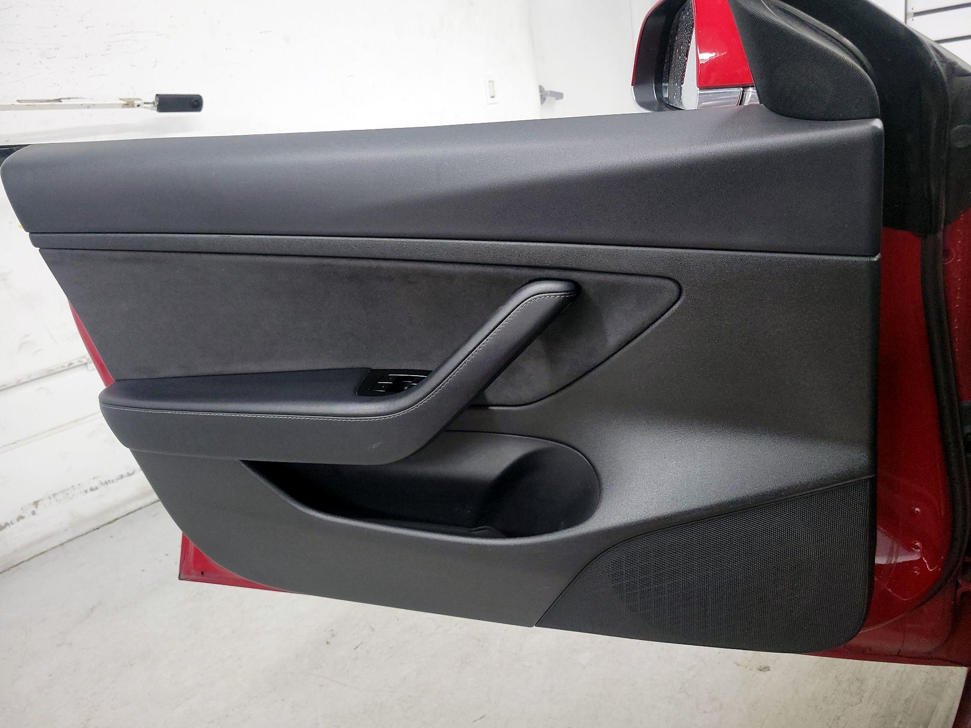 Thumbnail: 2020 Tesla Model 3 - 12