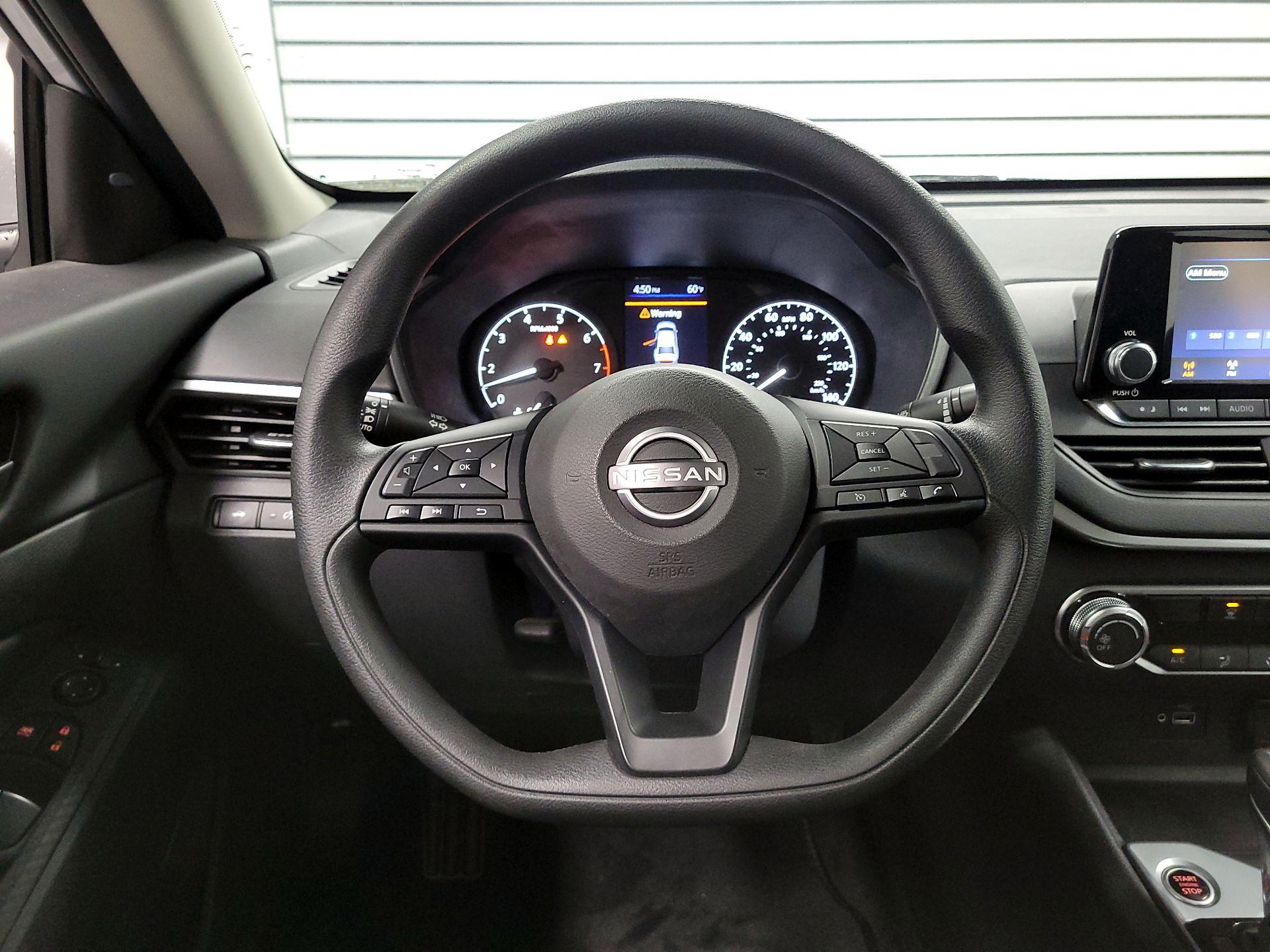 Thumbnail: 2023 Nissan Altima - 10