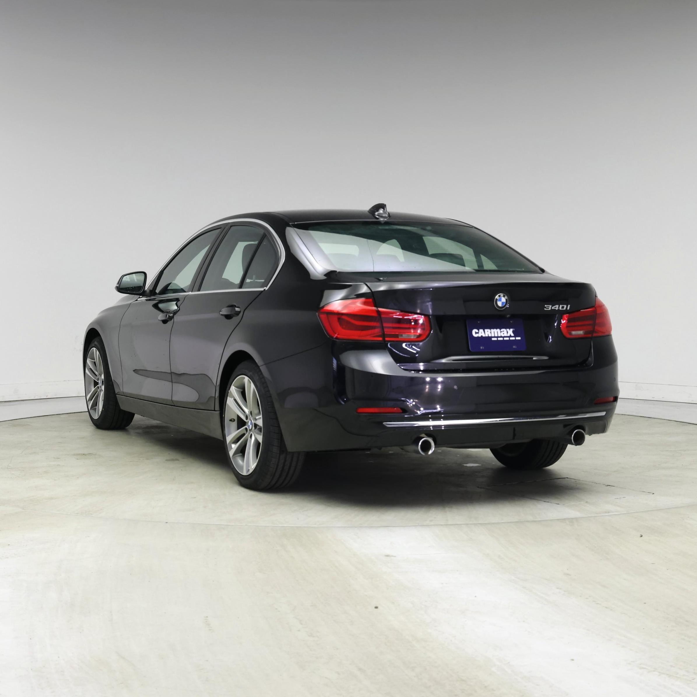 Thumbnail: 2018 BMW 3 Series - 2