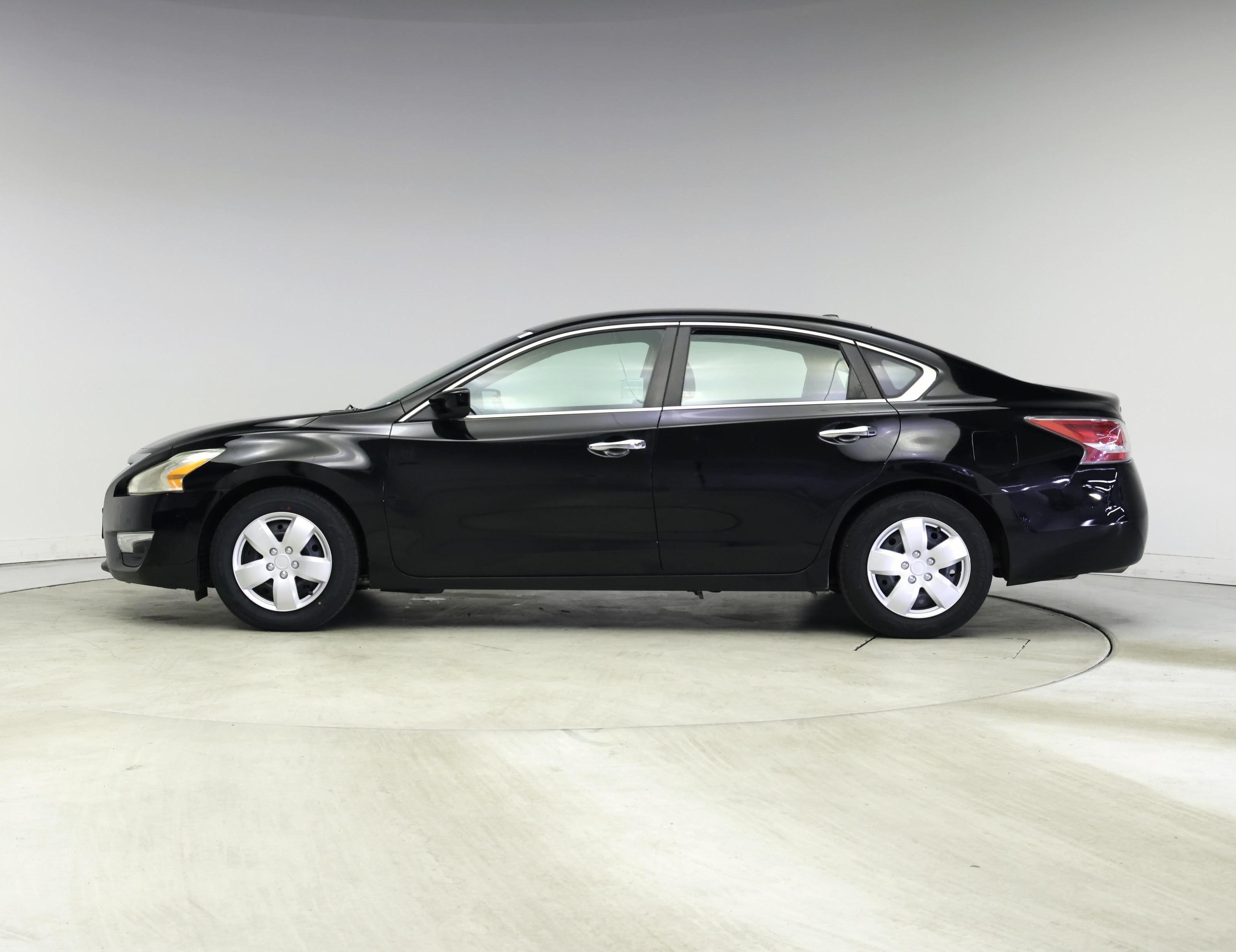 Thumbnail: 2015 Nissan Altima - 3
