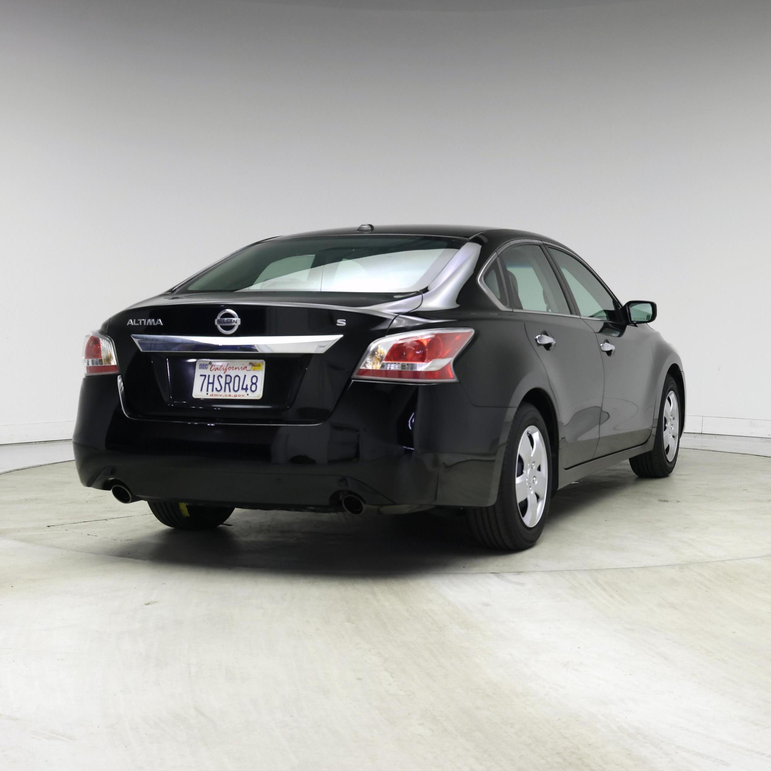 Thumbnail: 2015 Nissan Altima - 8