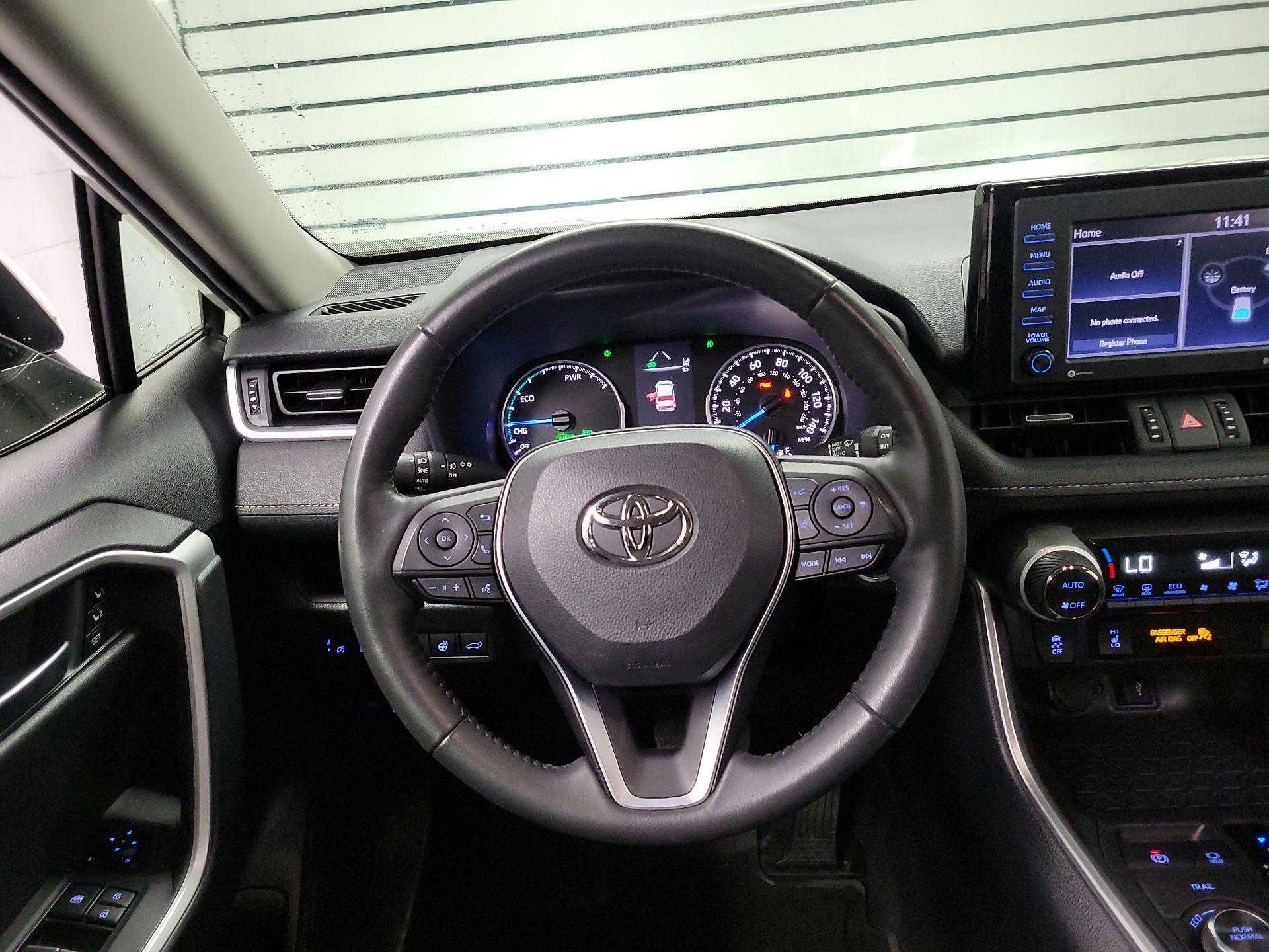 Thumbnail: 2022 Toyota RAV4 - 10