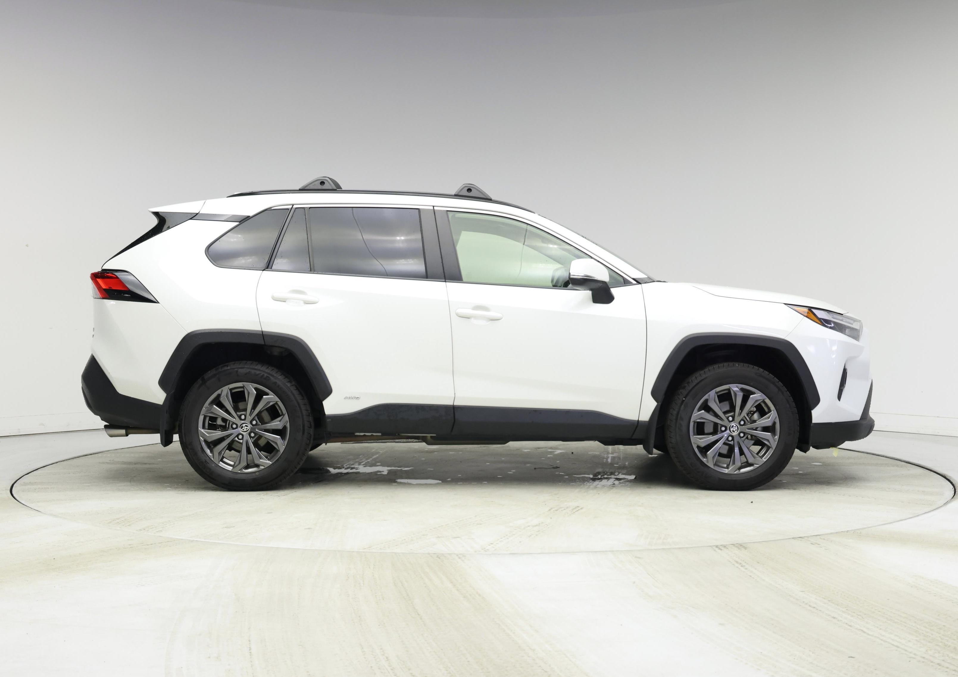 Thumbnail: 2022 Toyota RAV4 - 7