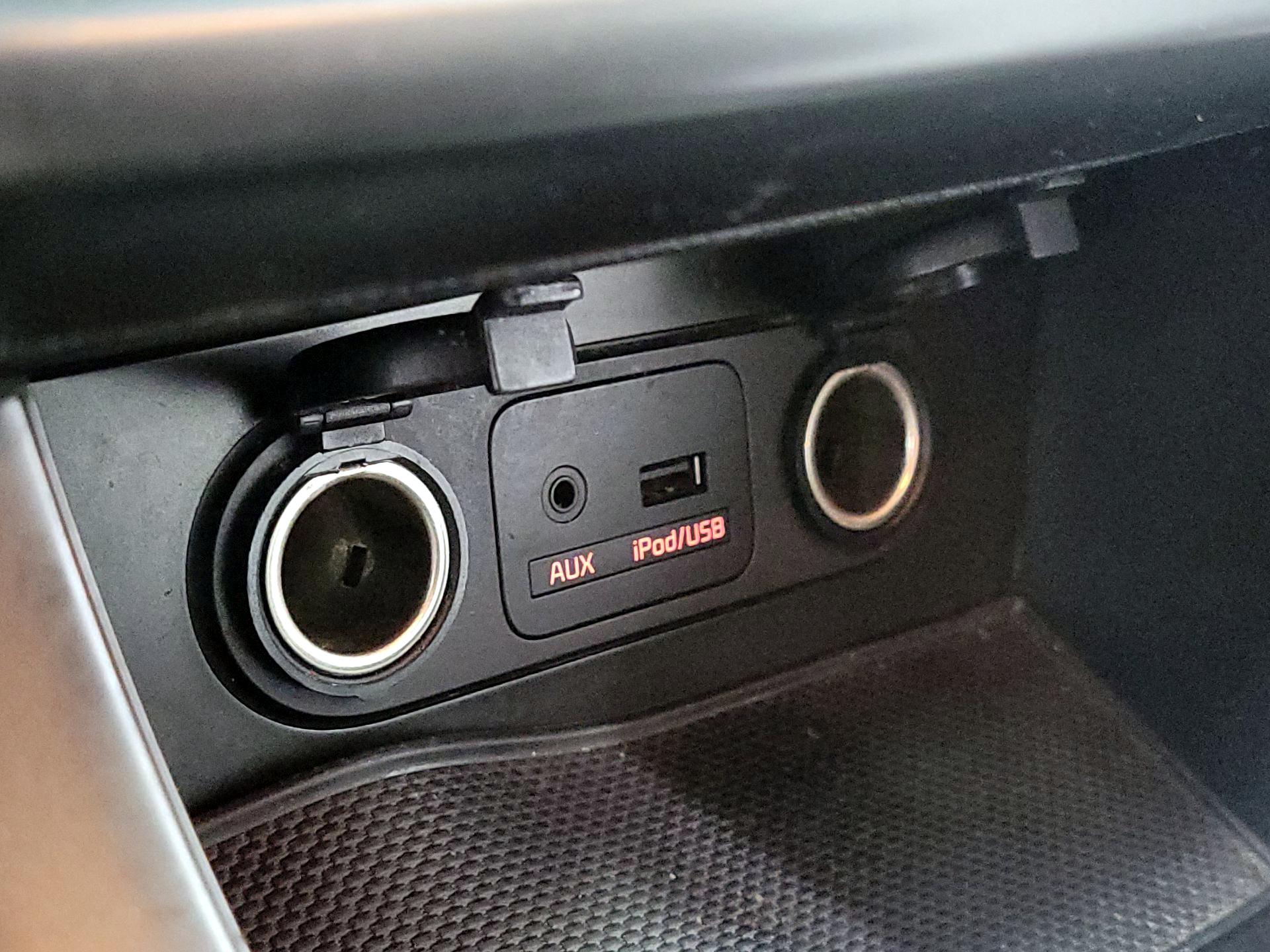 Thumbnail: 2014 Kia Optima - 16