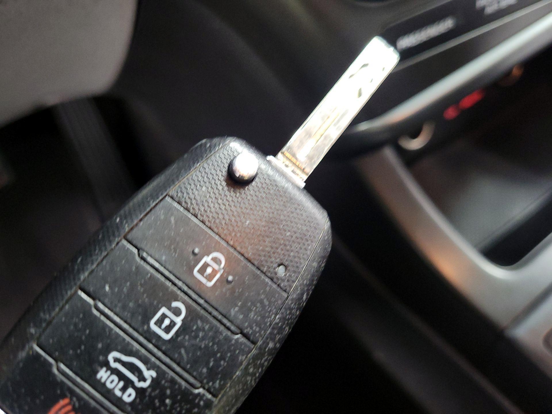 Thumbnail: 2014 Kia Optima - 20