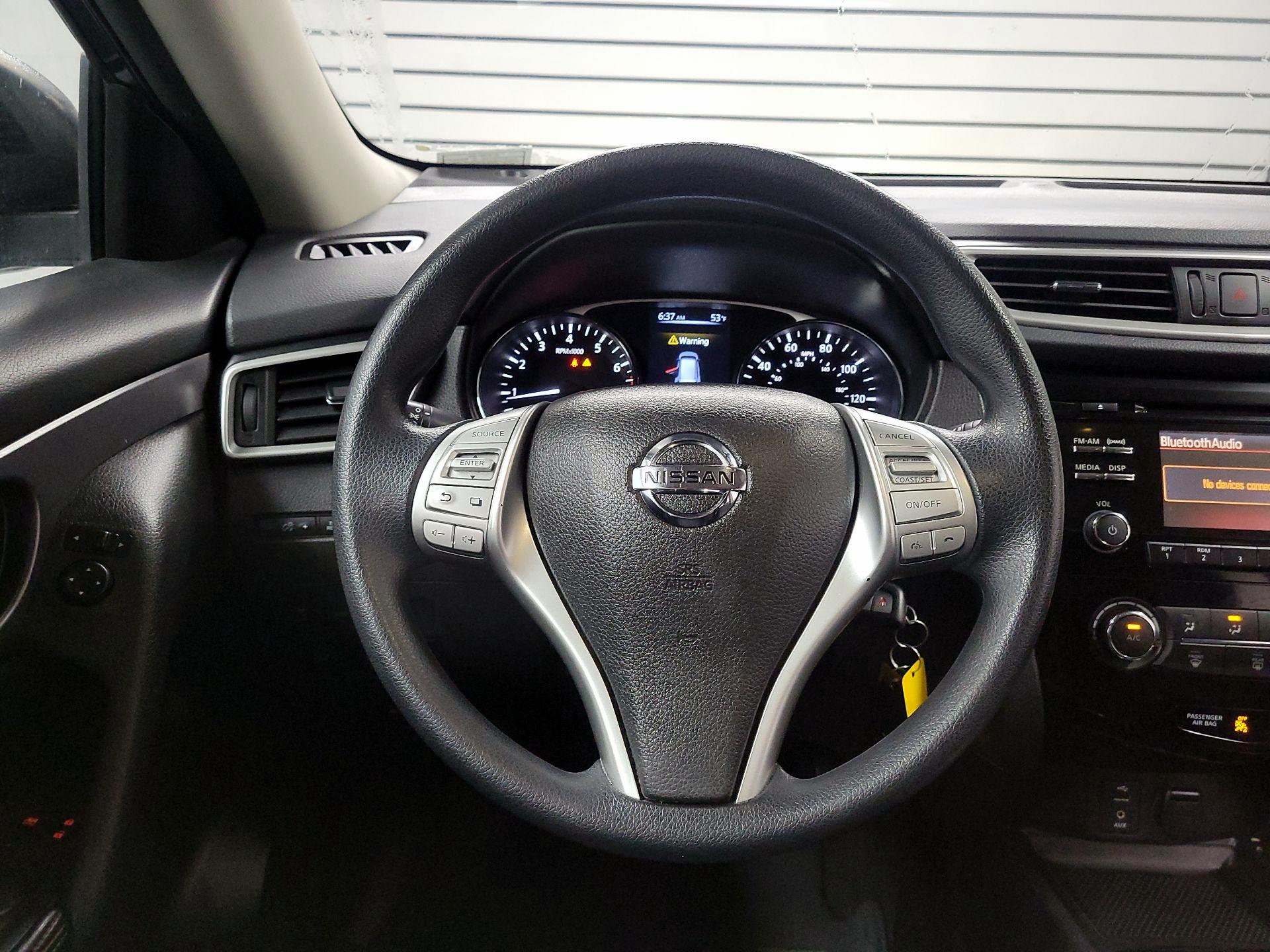 Thumbnail: 2016 Nissan Rogue - 10