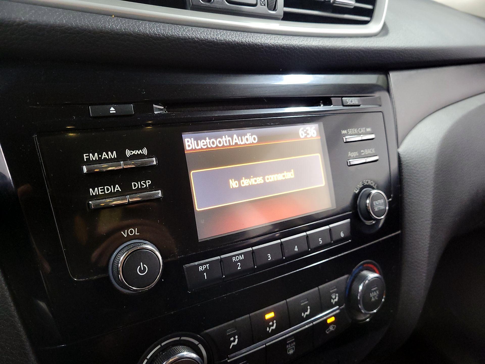 Thumbnail: 2016 Nissan Rogue - 14