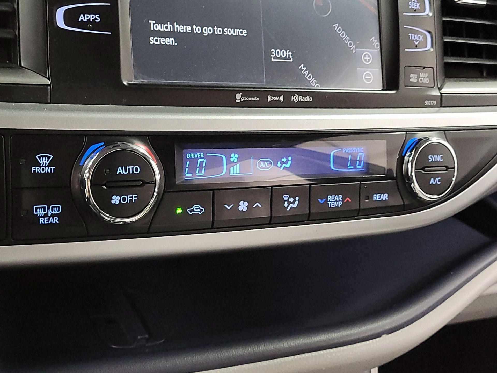 Thumbnail: 2018 Toyota Highlander - 15