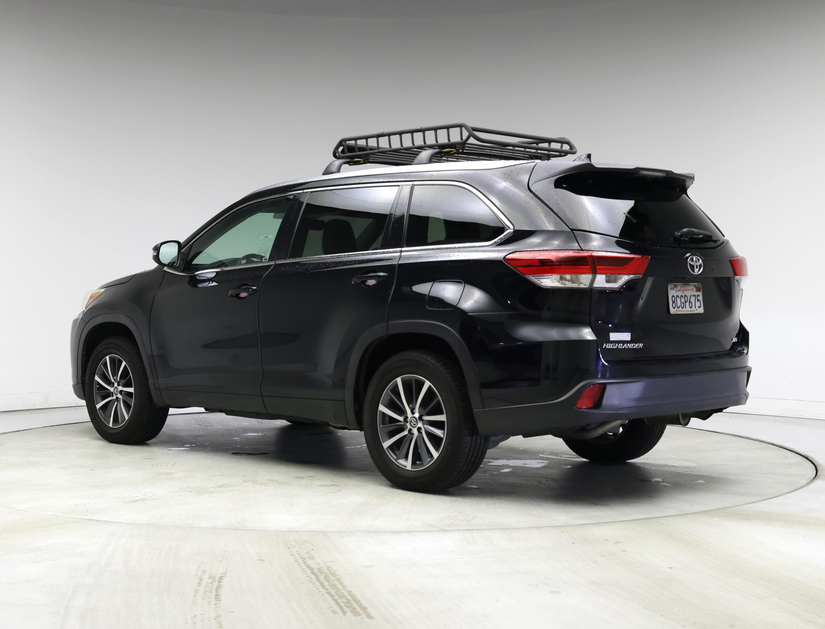 Thumbnail: 2018 Toyota Highlander - 2