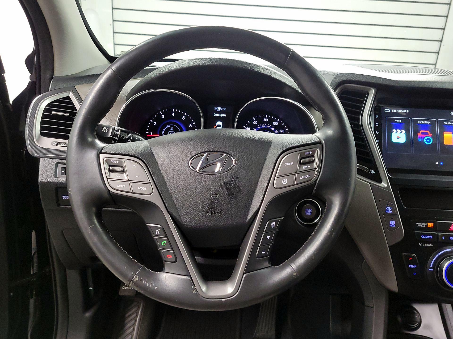 Thumbnail: 2015 Hyundai Santa Fe - 10