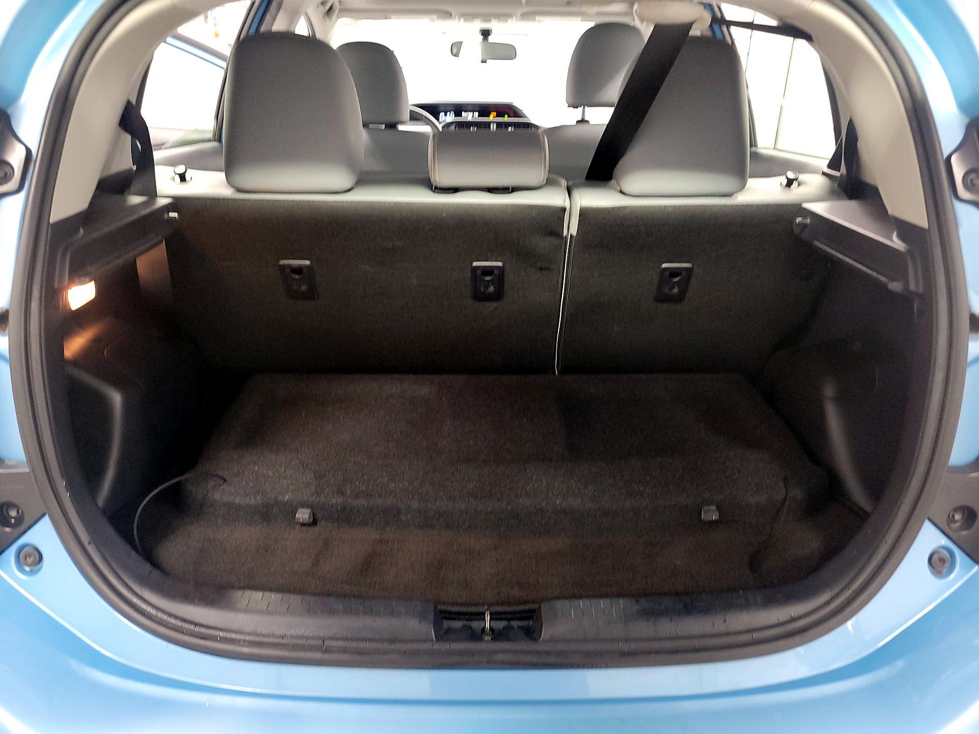 Thumbnail: 2016 Toyota Prius c - 19