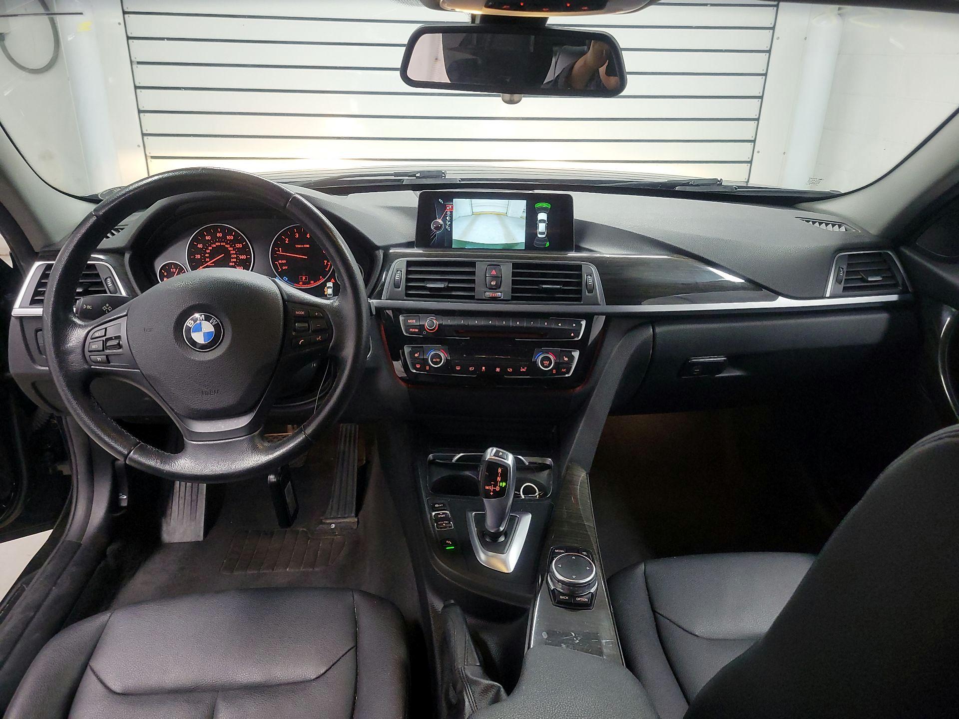 Thumbnail: 2016 BMW 3 Series - 9