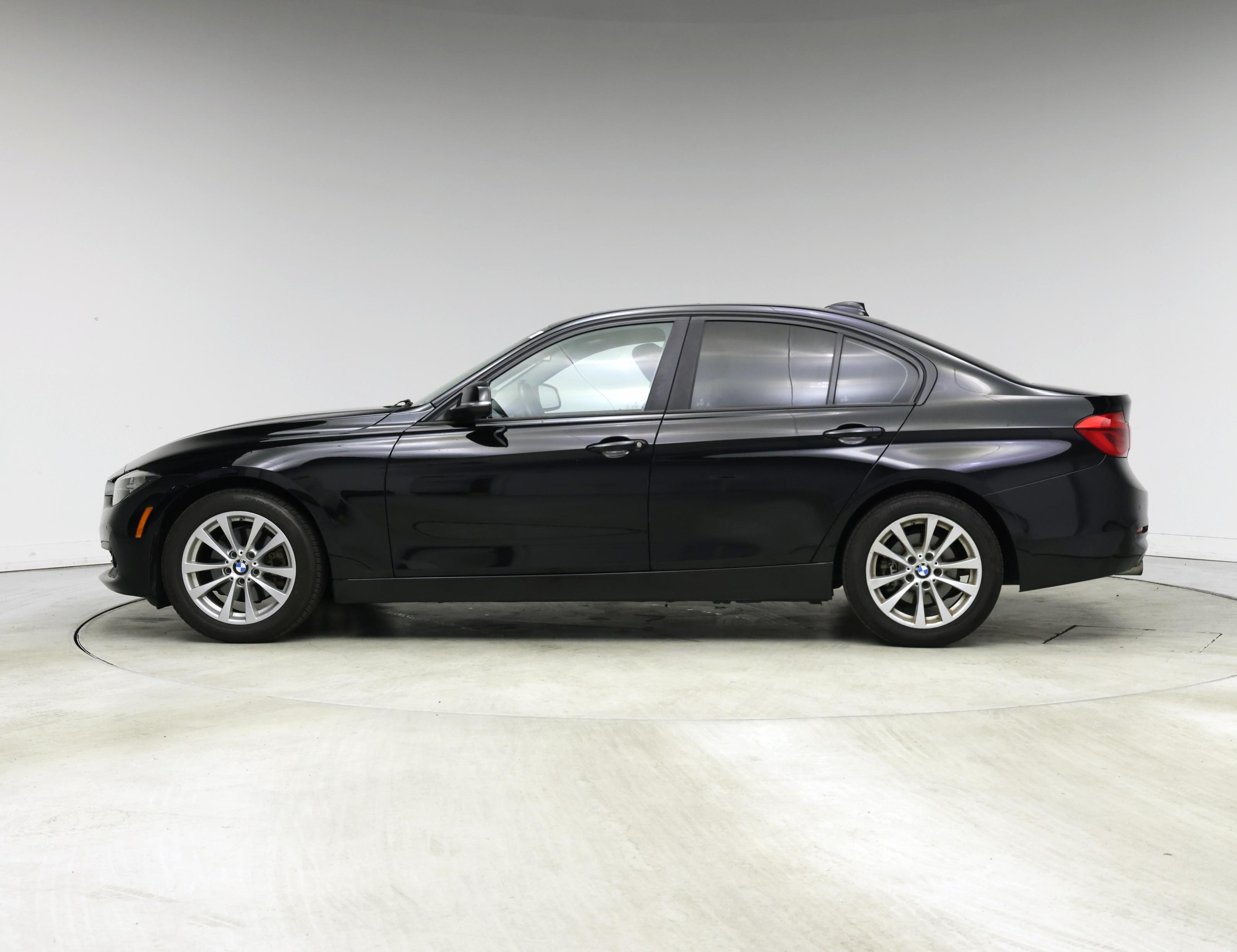 Thumbnail: 2016 BMW 3 Series - 3