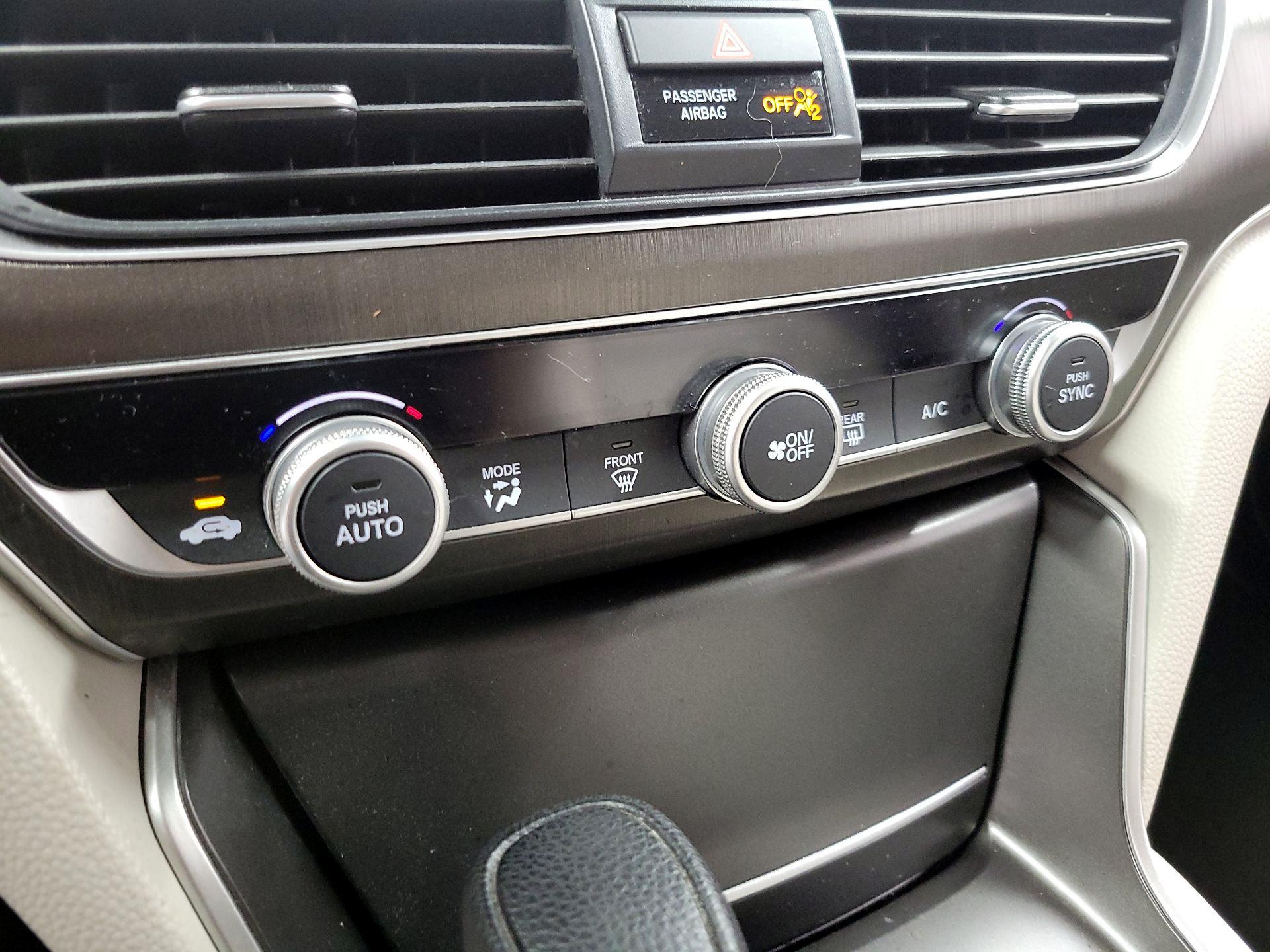 Thumbnail: 2019 Honda Accord - 16
