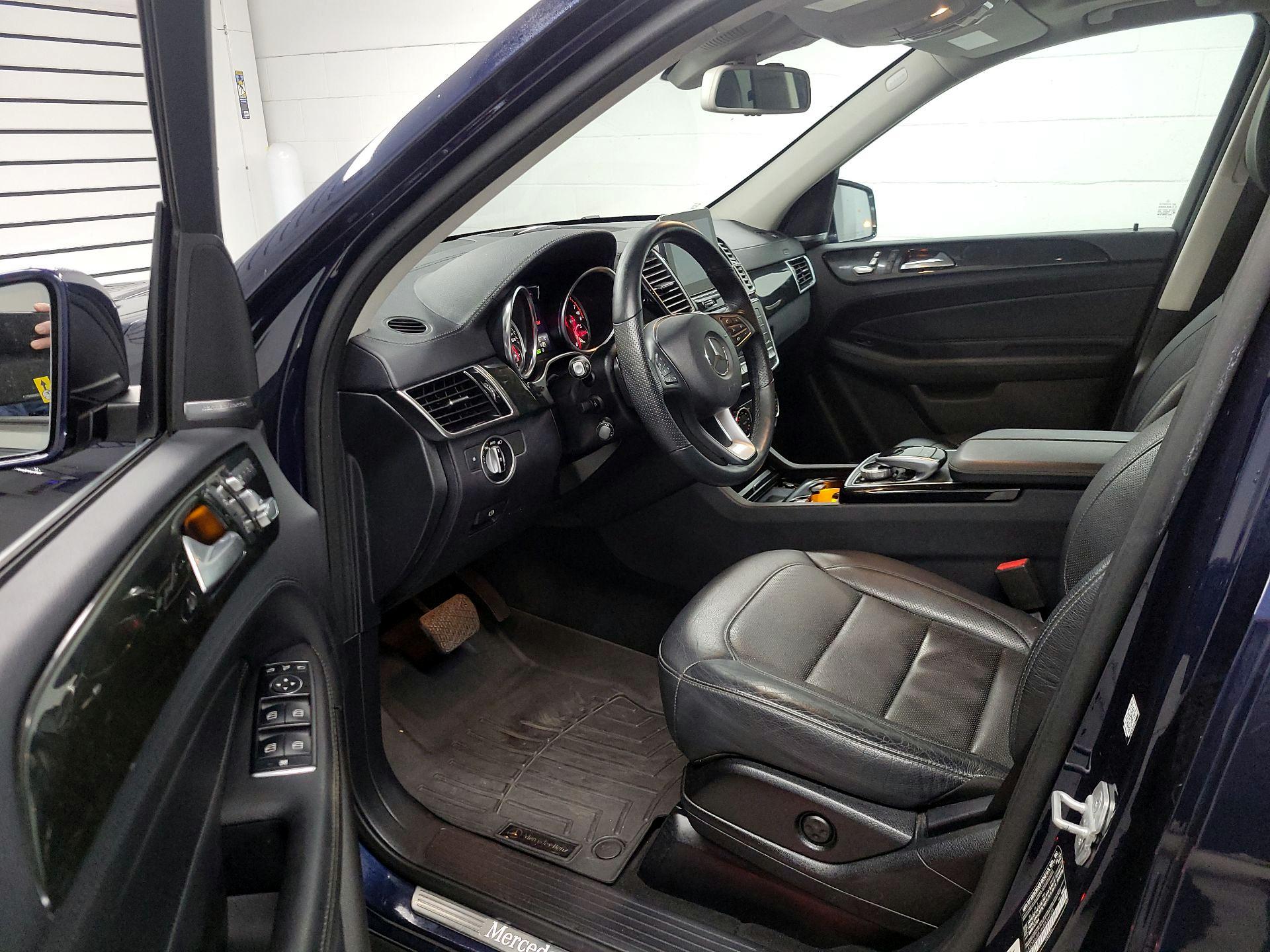 Thumbnail: 2017 Mercedes-Benz GLE - 11