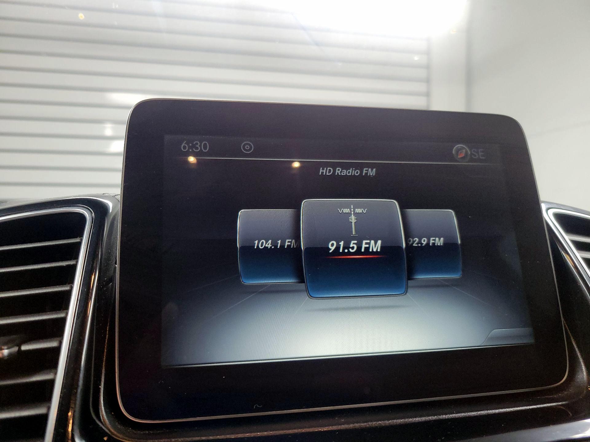 Thumbnail: 2017 Mercedes-Benz GLE - 16