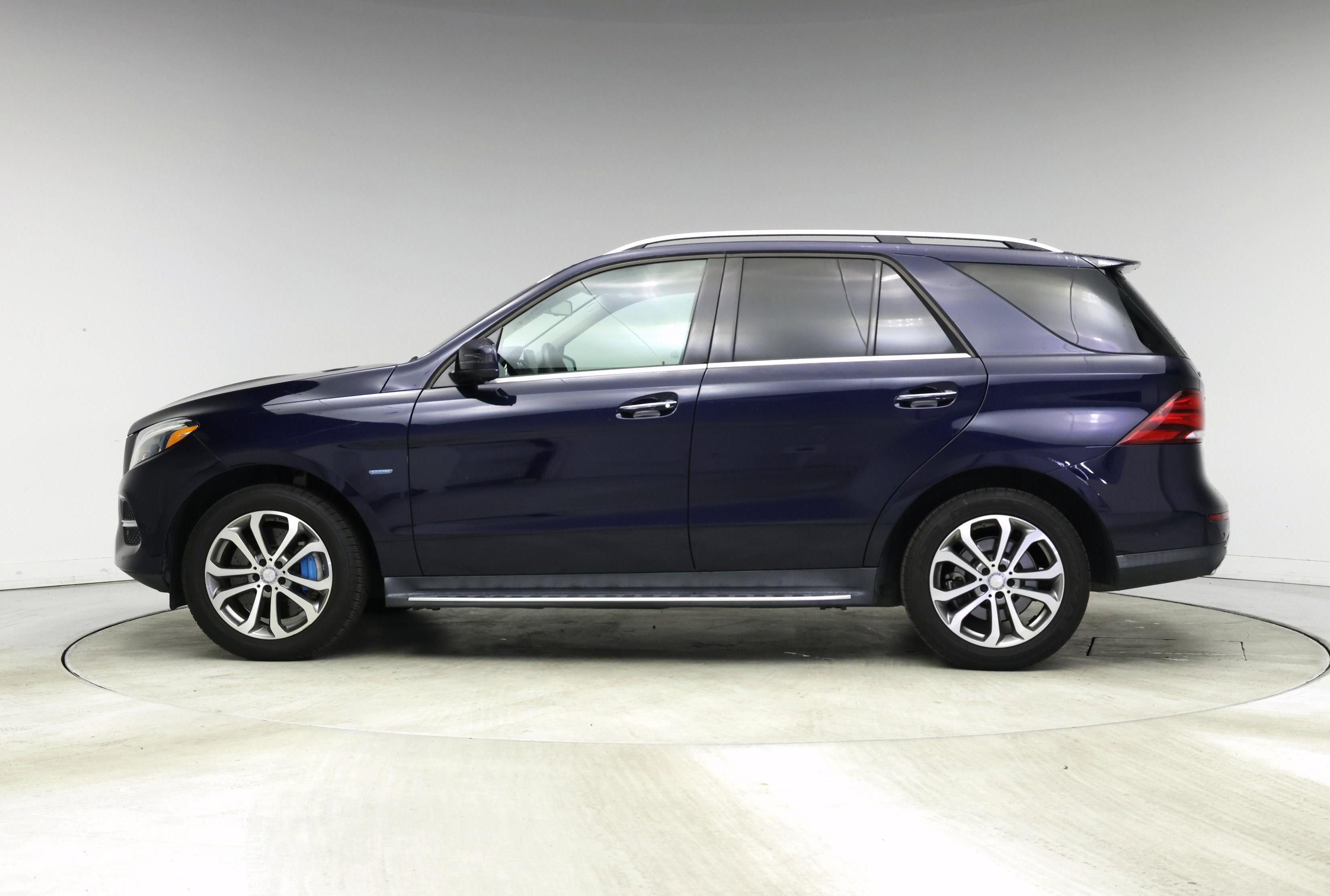 Thumbnail: 2017 Mercedes-Benz GLE - 3