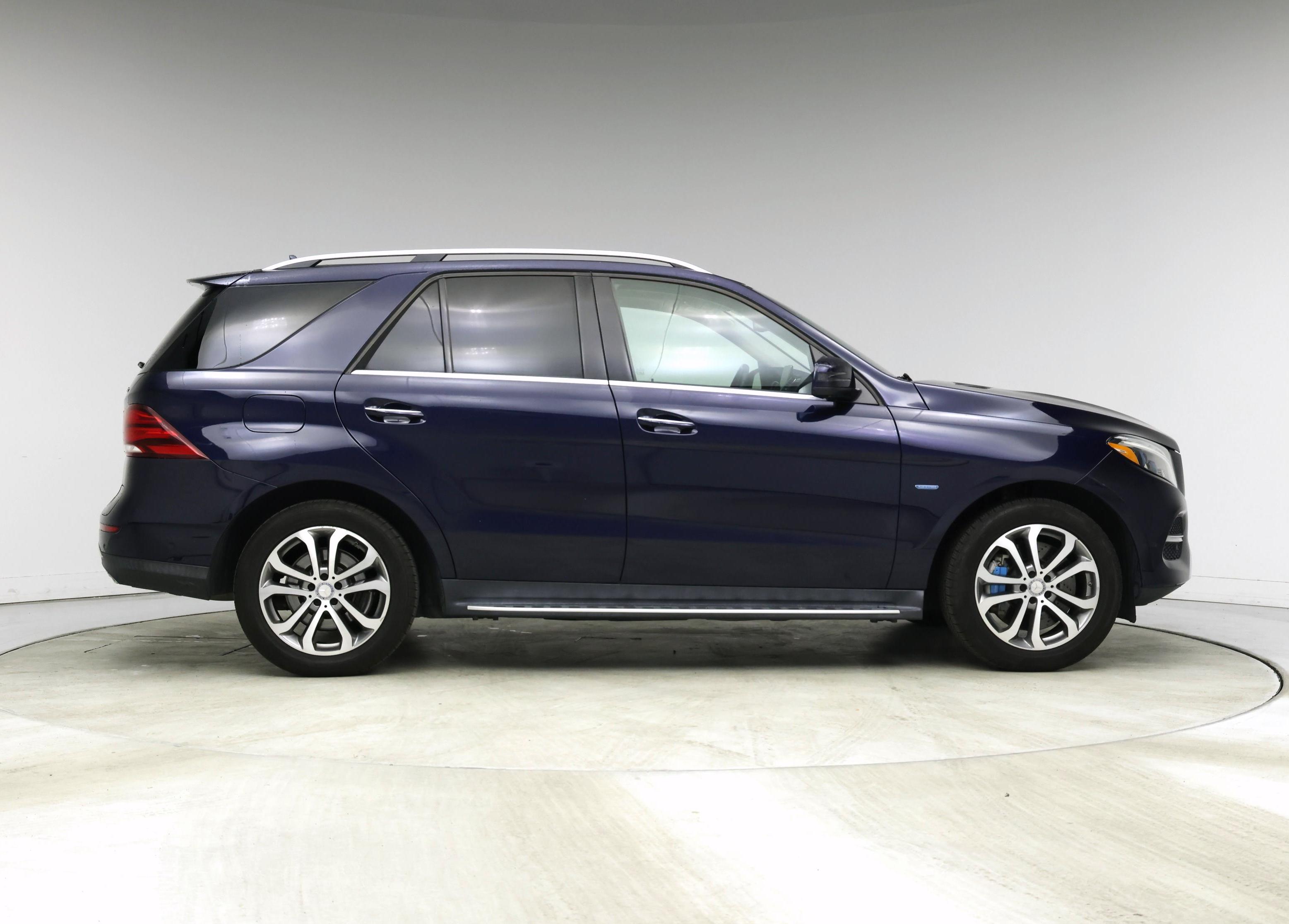 Thumbnail: 2017 Mercedes-Benz GLE - 7