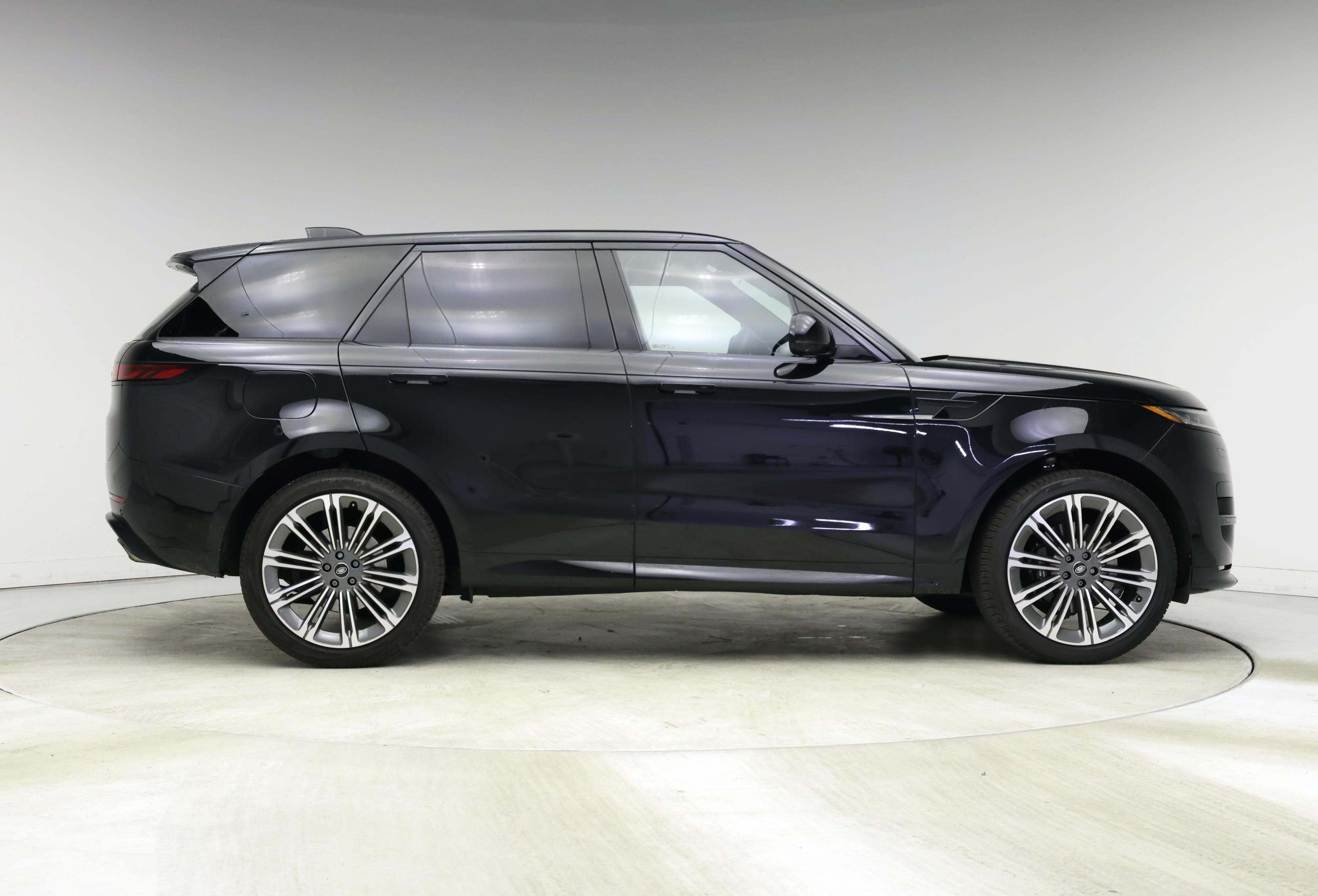Thumbnail: 2024 Land Rover Range Rover Sport - 7
