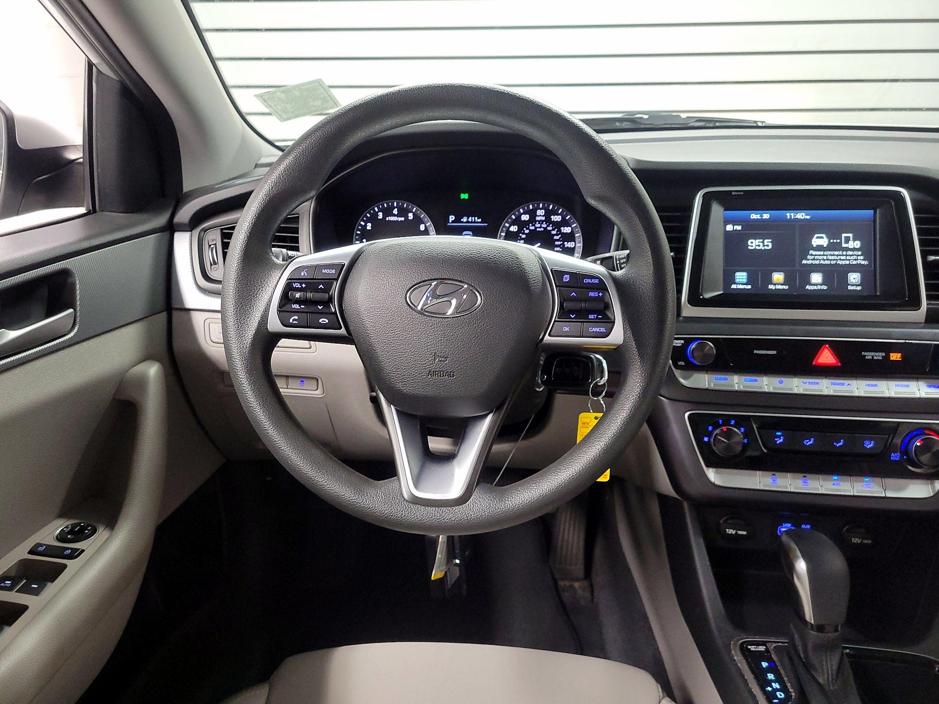 Thumbnail: 2019 Hyundai Sonata - 10