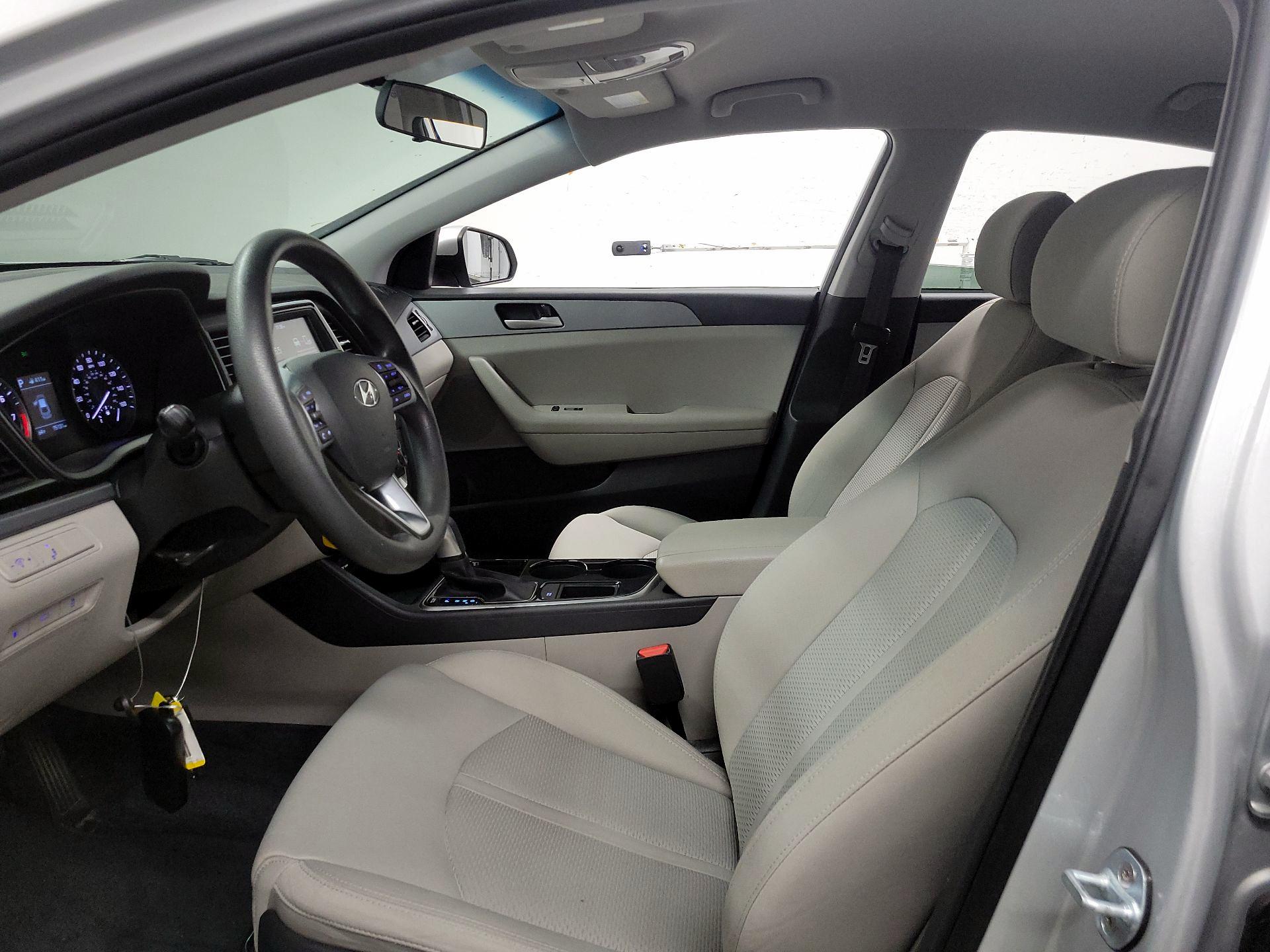 Thumbnail: 2019 Hyundai Sonata - 11