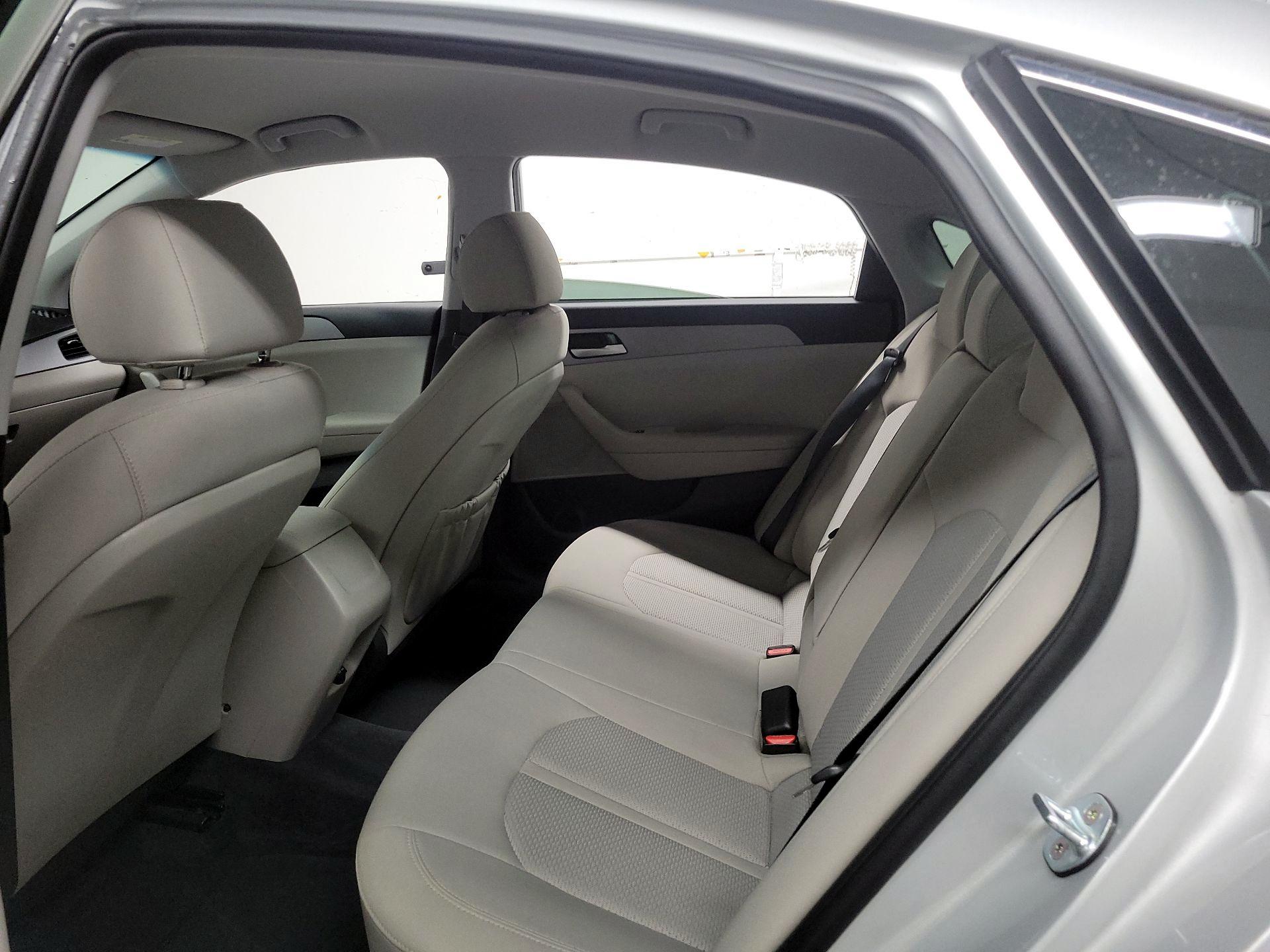 Thumbnail: 2019 Hyundai Sonata - 17