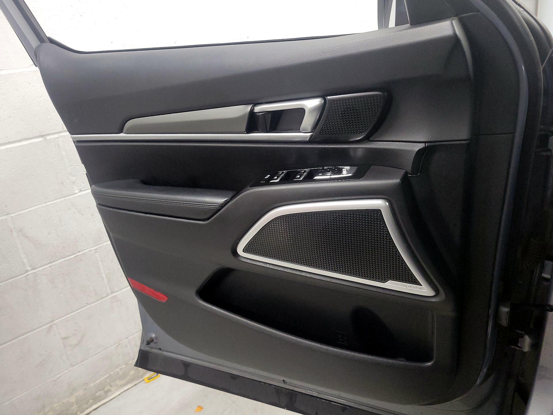 Thumbnail: 2020 Kia Telluride - 12