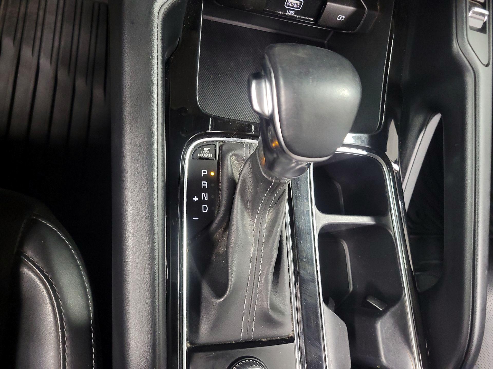 Thumbnail: 2020 Kia Telluride - 16