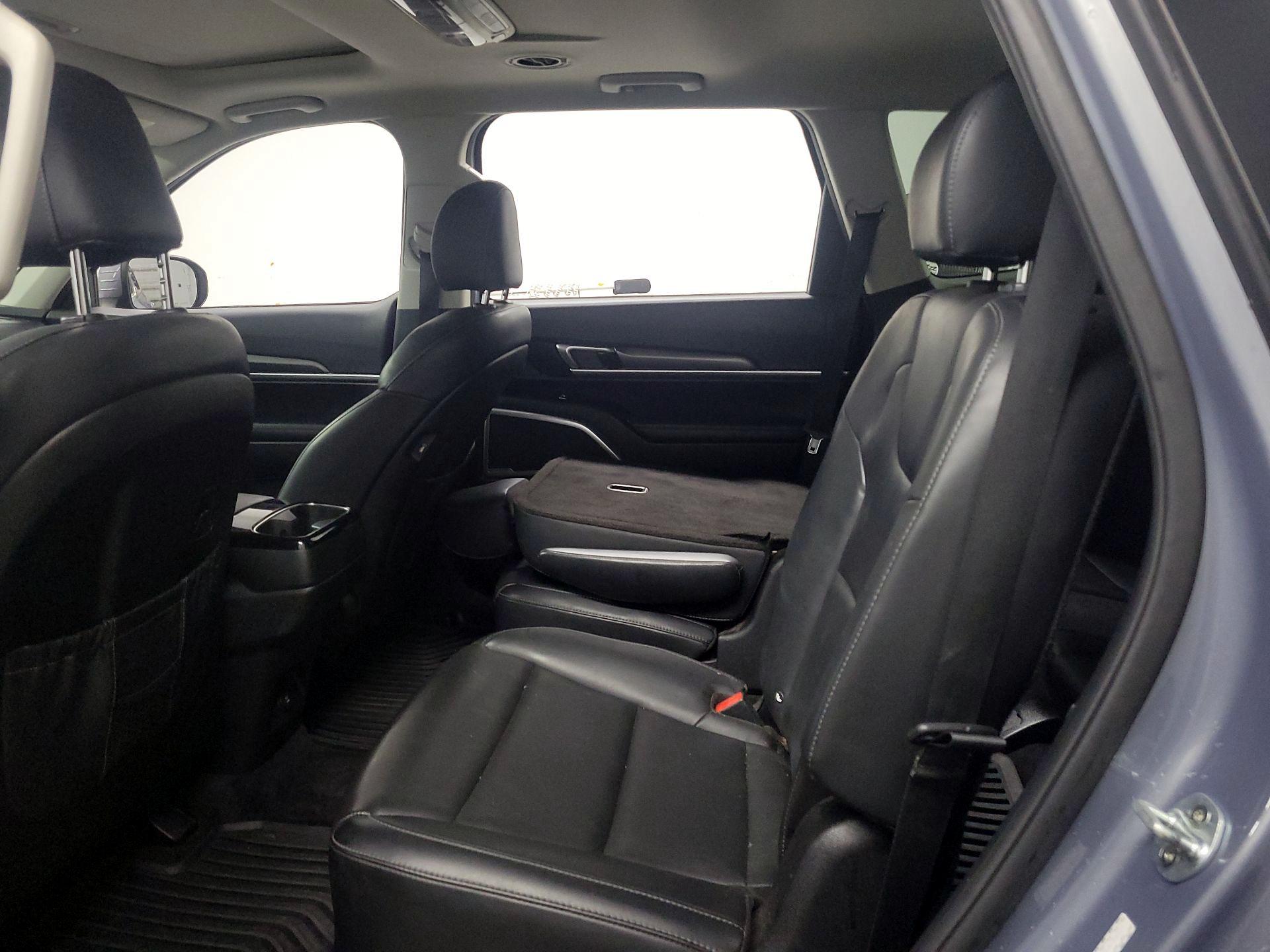 Thumbnail: 2020 Kia Telluride - 17