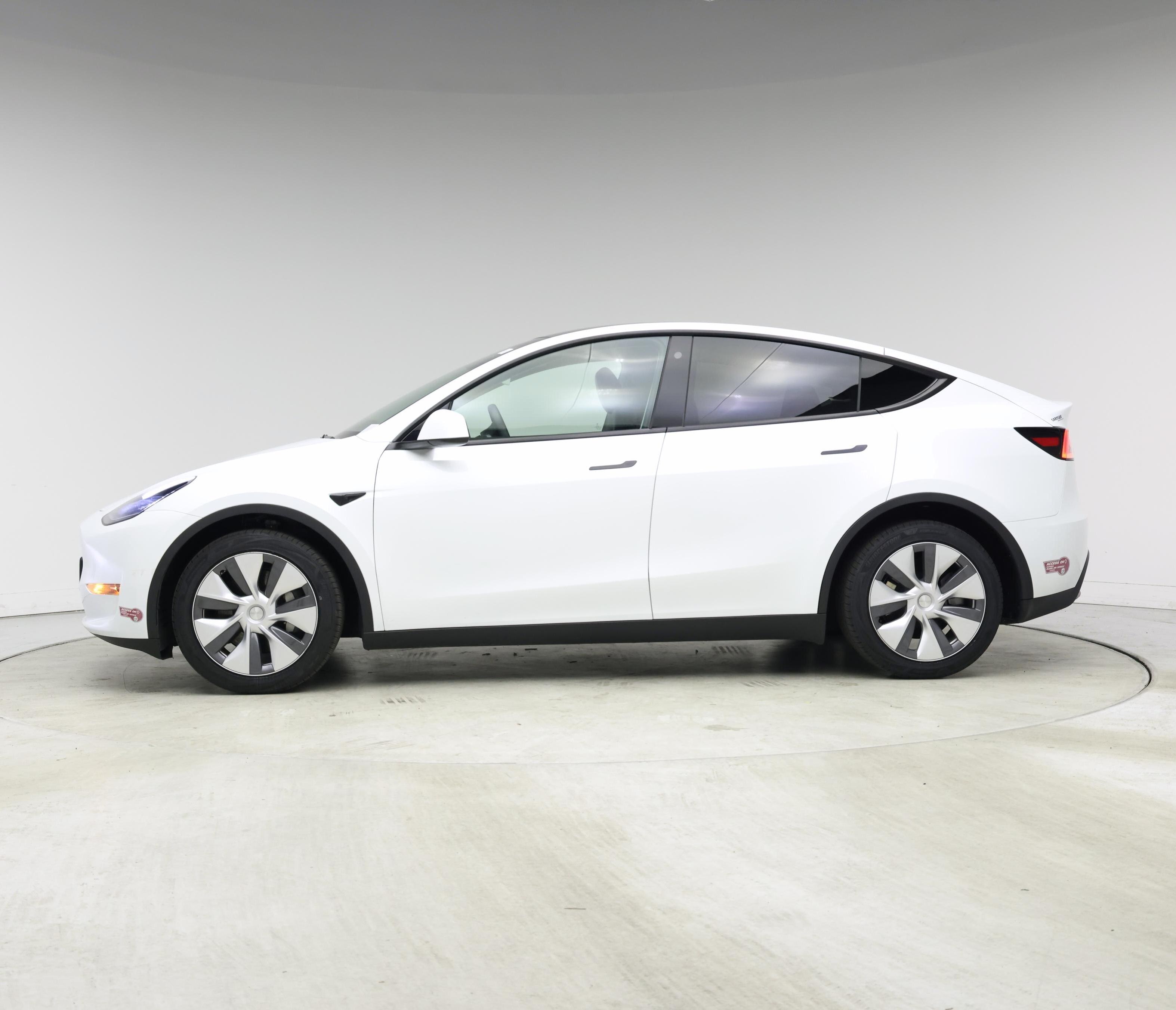 Thumbnail: 2023 Tesla Model Y - 3