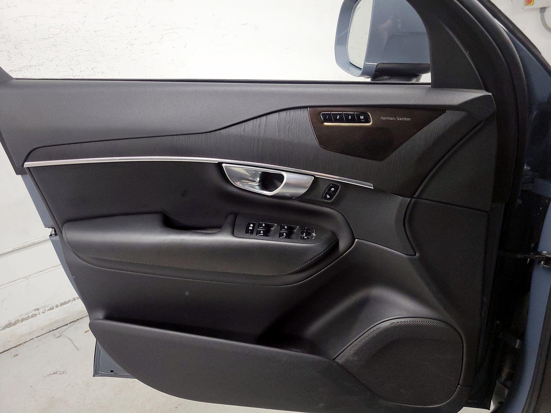 Thumbnail: 2020 Volvo XC90 - 12