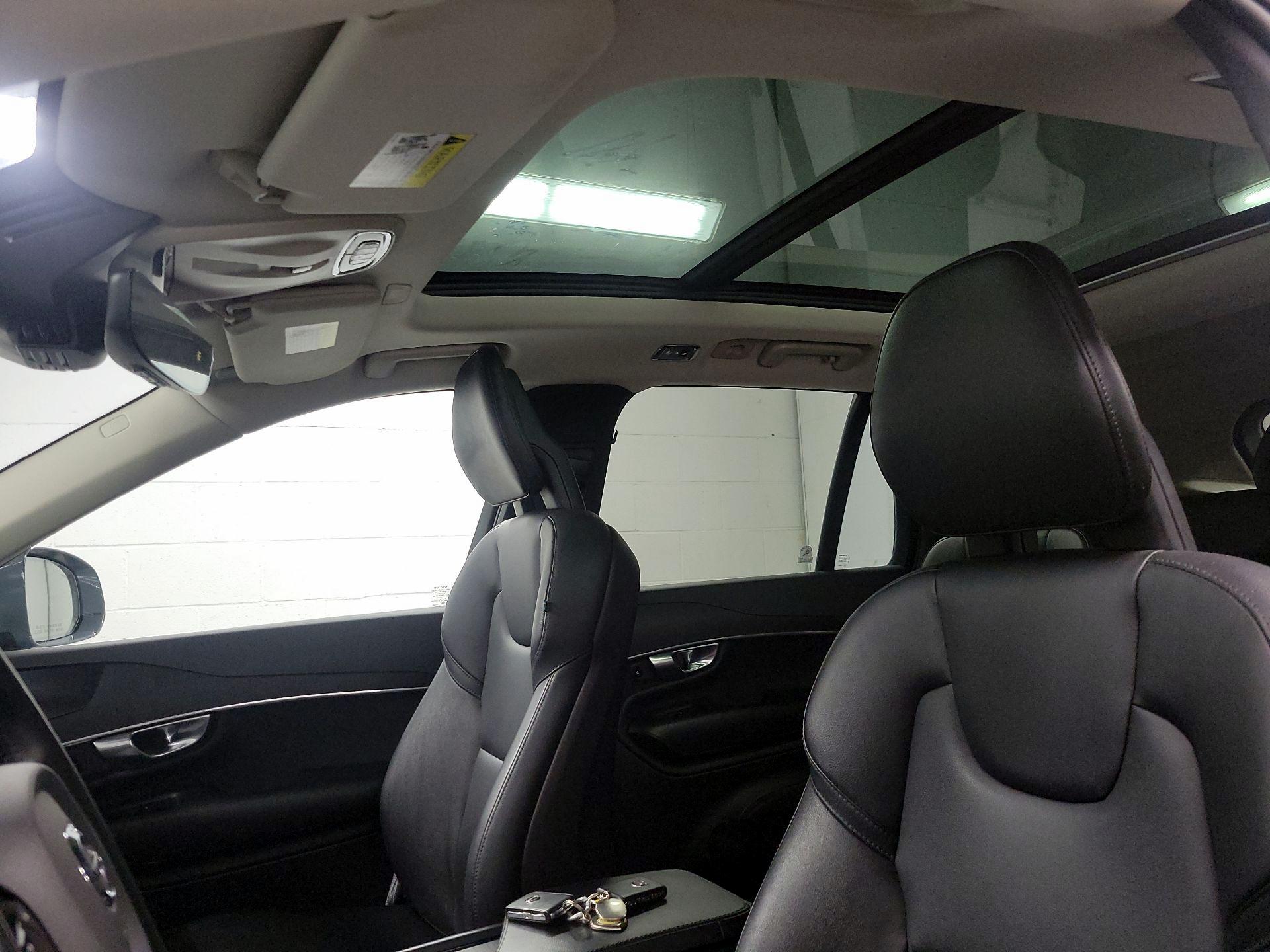 Thumbnail: 2020 Volvo XC90 - 20