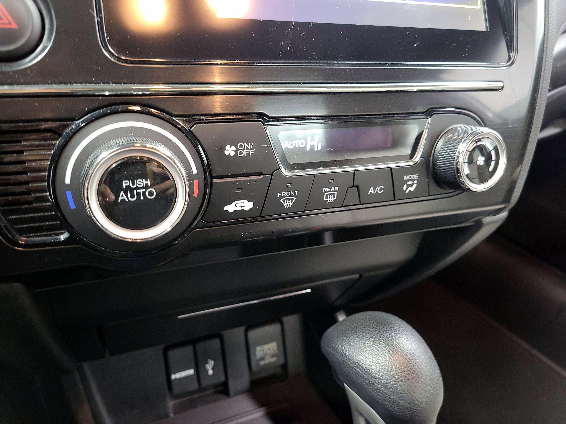 Thumbnail: 2015 Honda Civic - 15