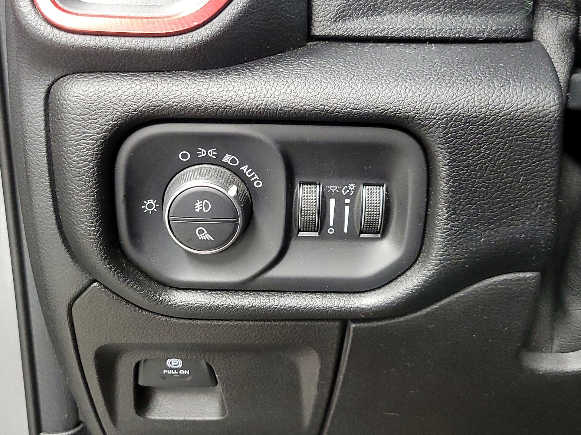 Thumbnail: 2019 RAM 1500 - 13