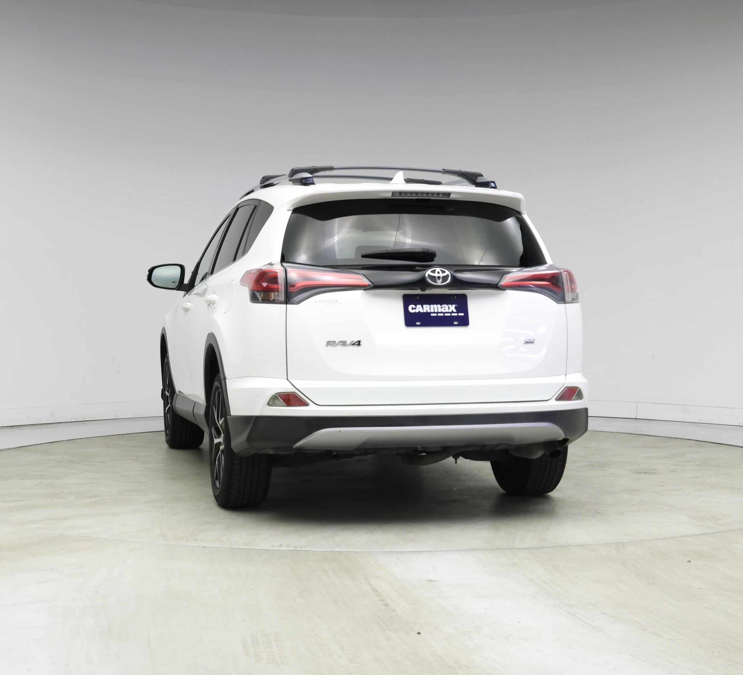 Thumbnail: 2017 Toyota RAV4 - 6