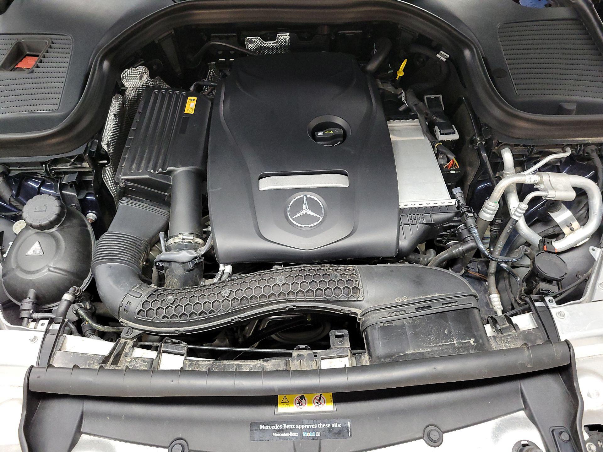 Thumbnail: 2017 Mercedes-Benz GLC - 19