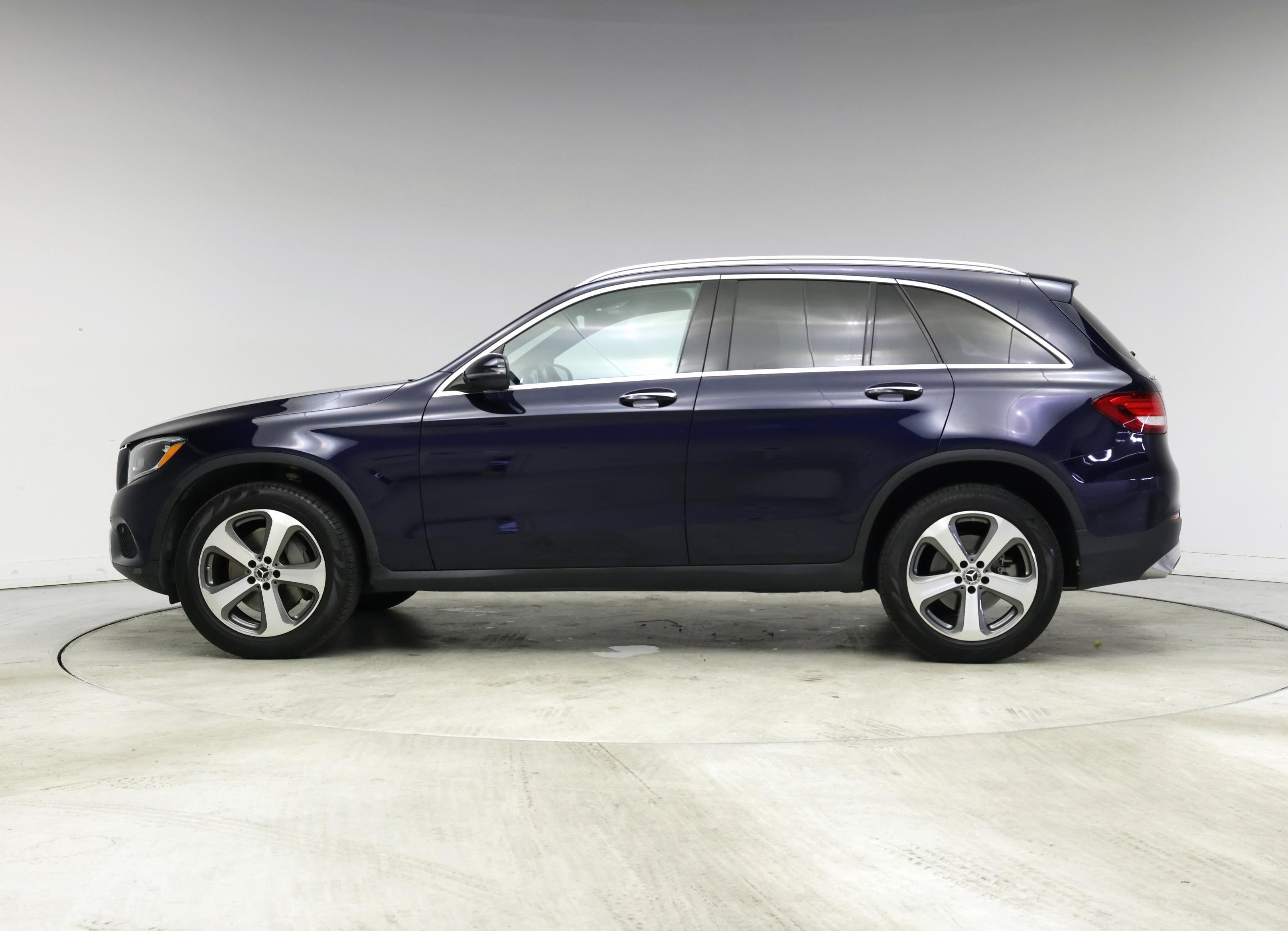 Thumbnail: 2017 Mercedes-Benz GLC - 3