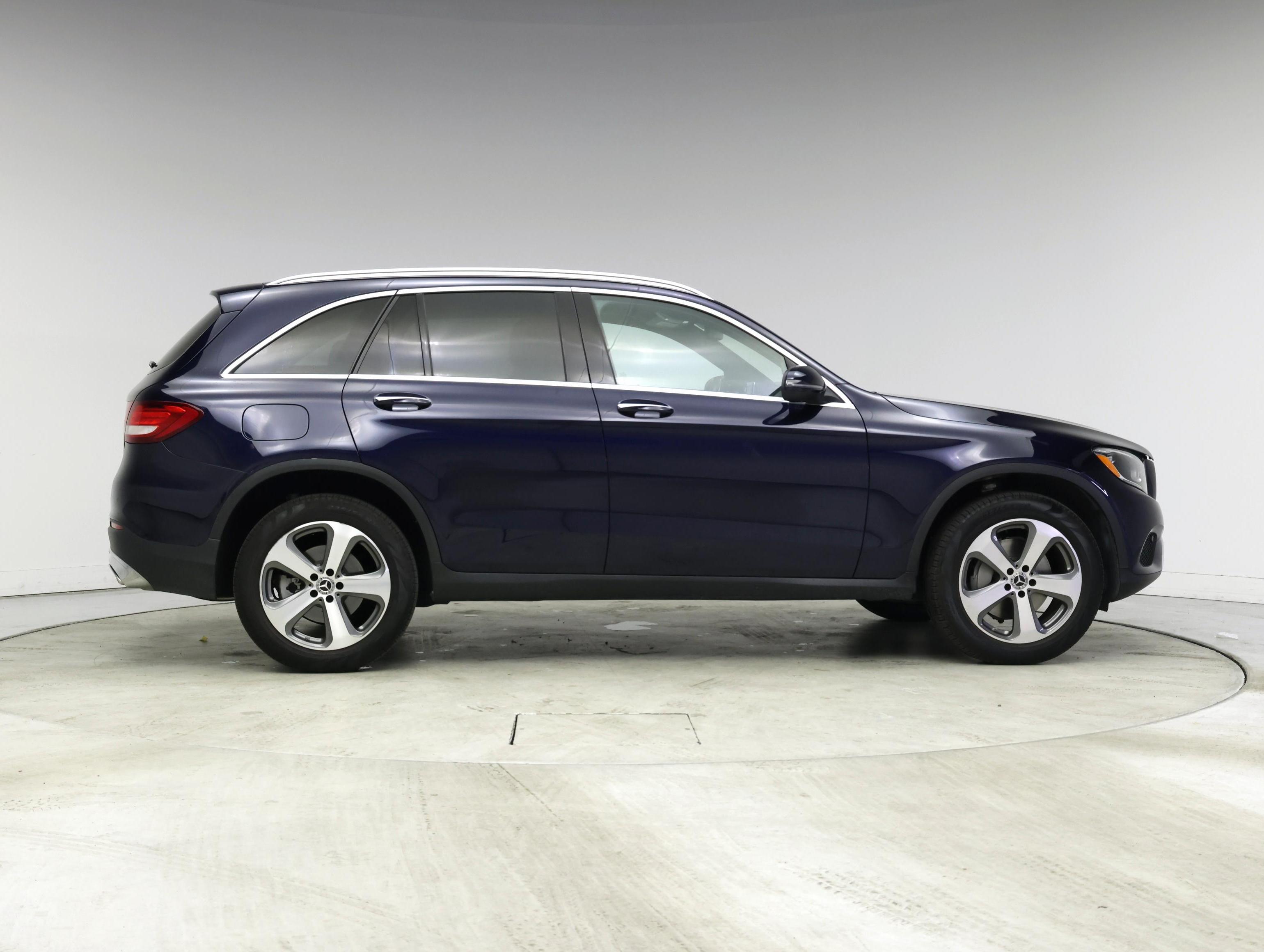 Thumbnail: 2017 Mercedes-Benz GLC - 7