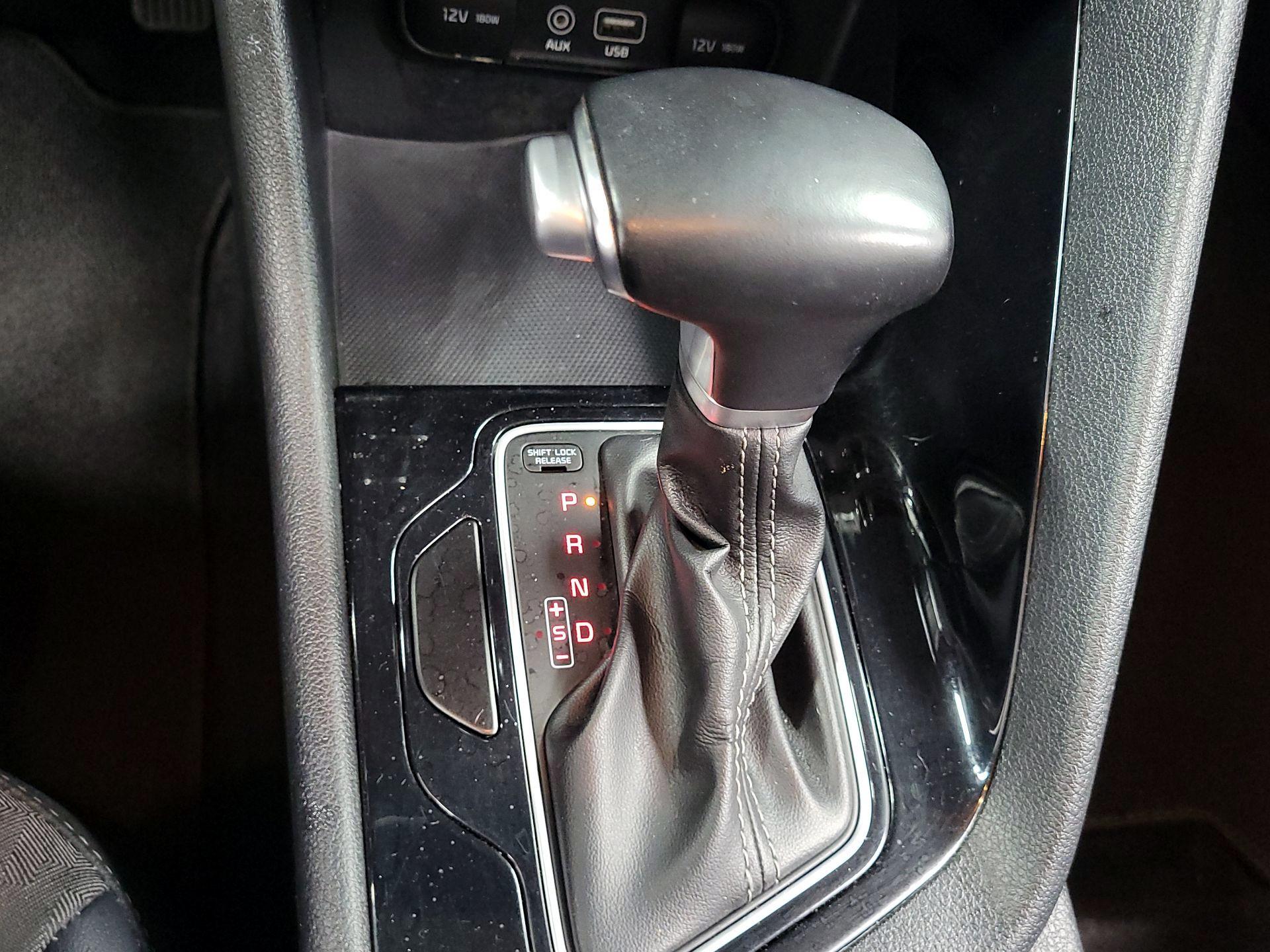 Thumbnail: 2018 Kia Niro - 17