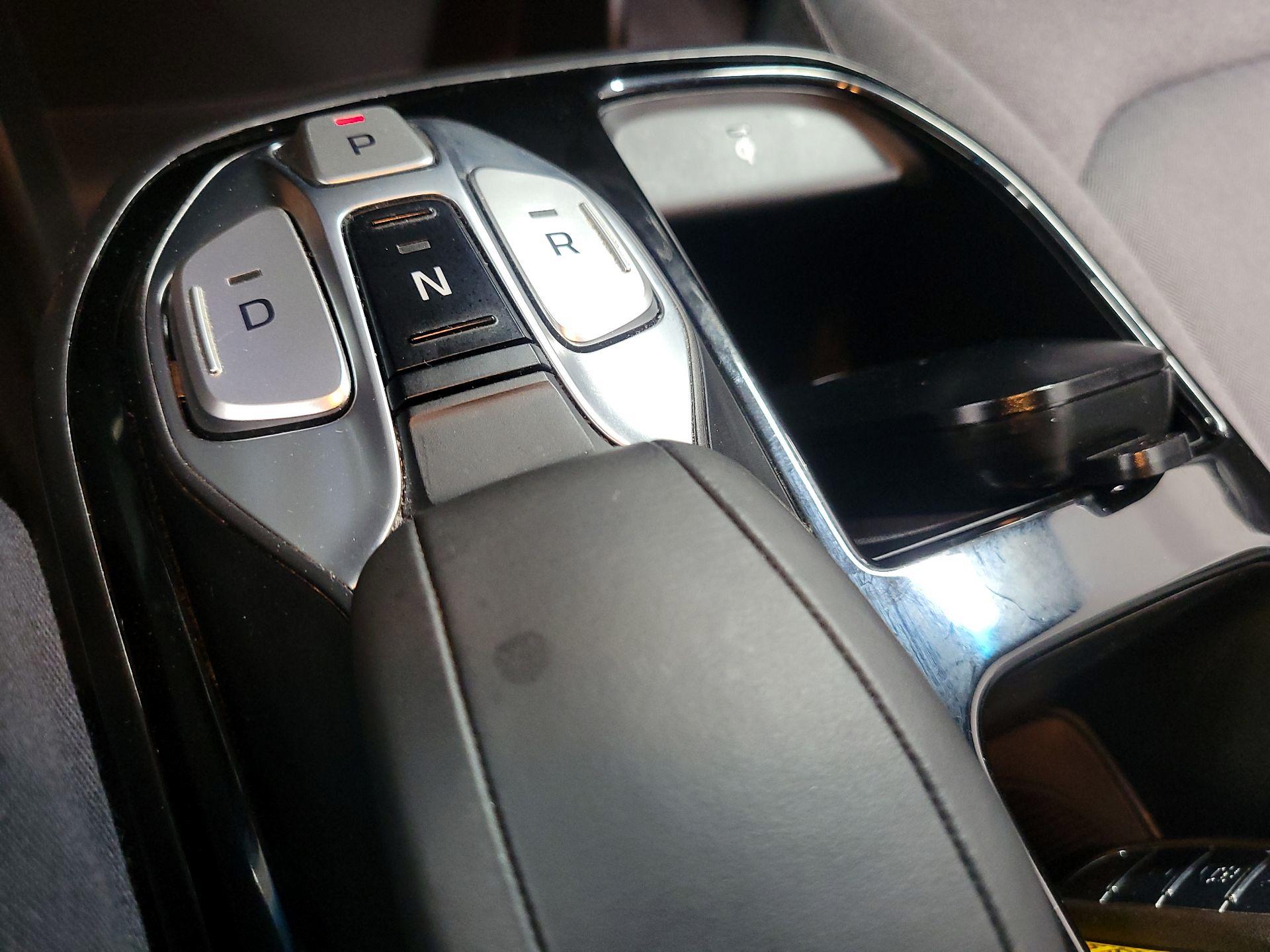 Thumbnail: 2021 Hyundai Ioniq - 16