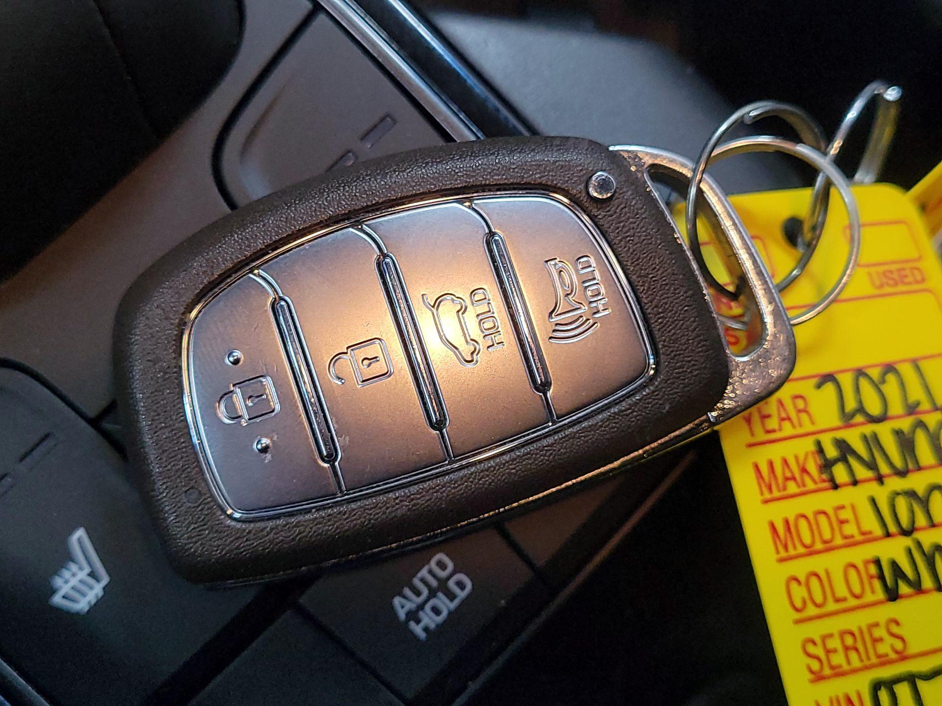 Thumbnail: 2021 Hyundai Ioniq - 19