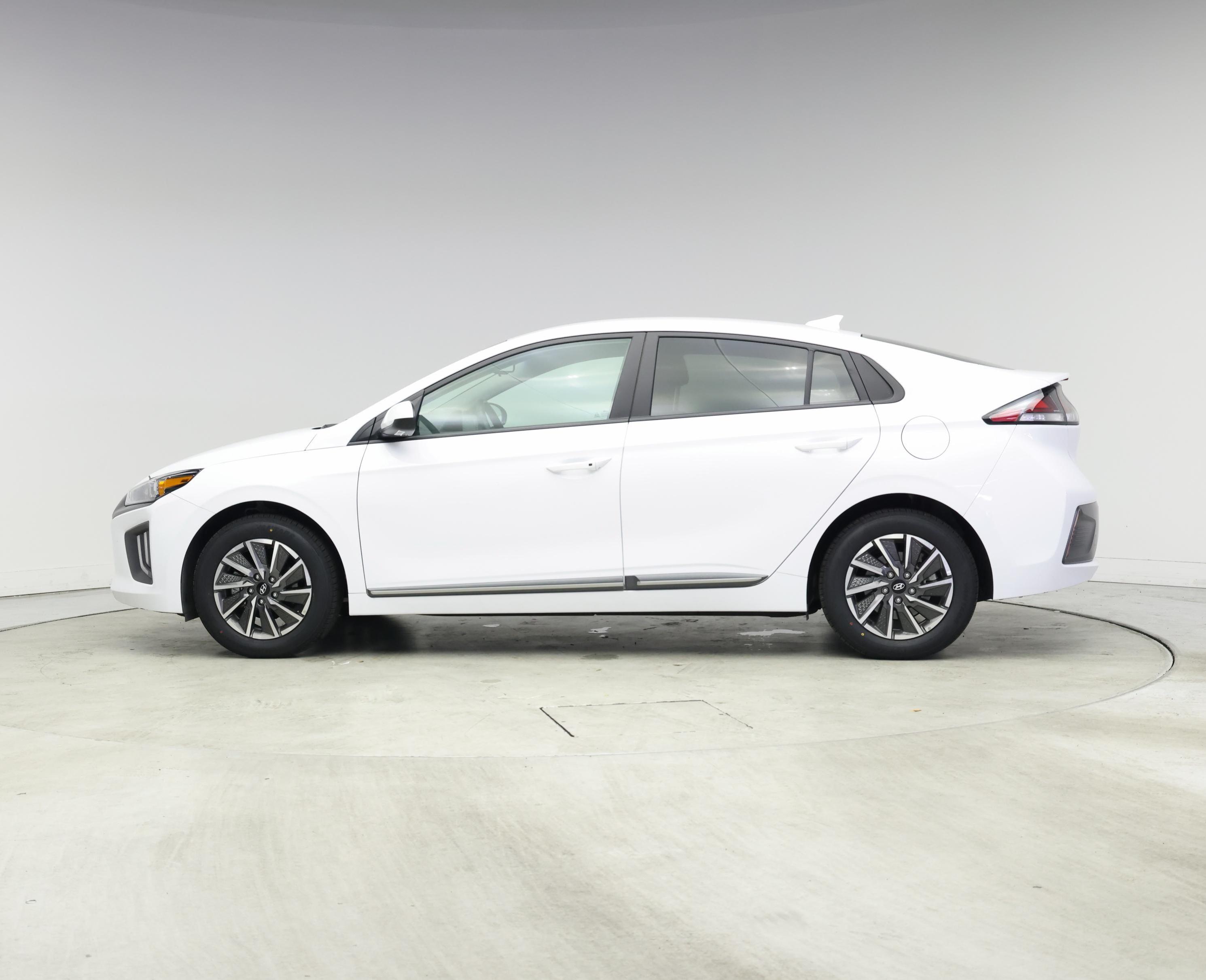 Thumbnail: 2021 Hyundai Ioniq - 3