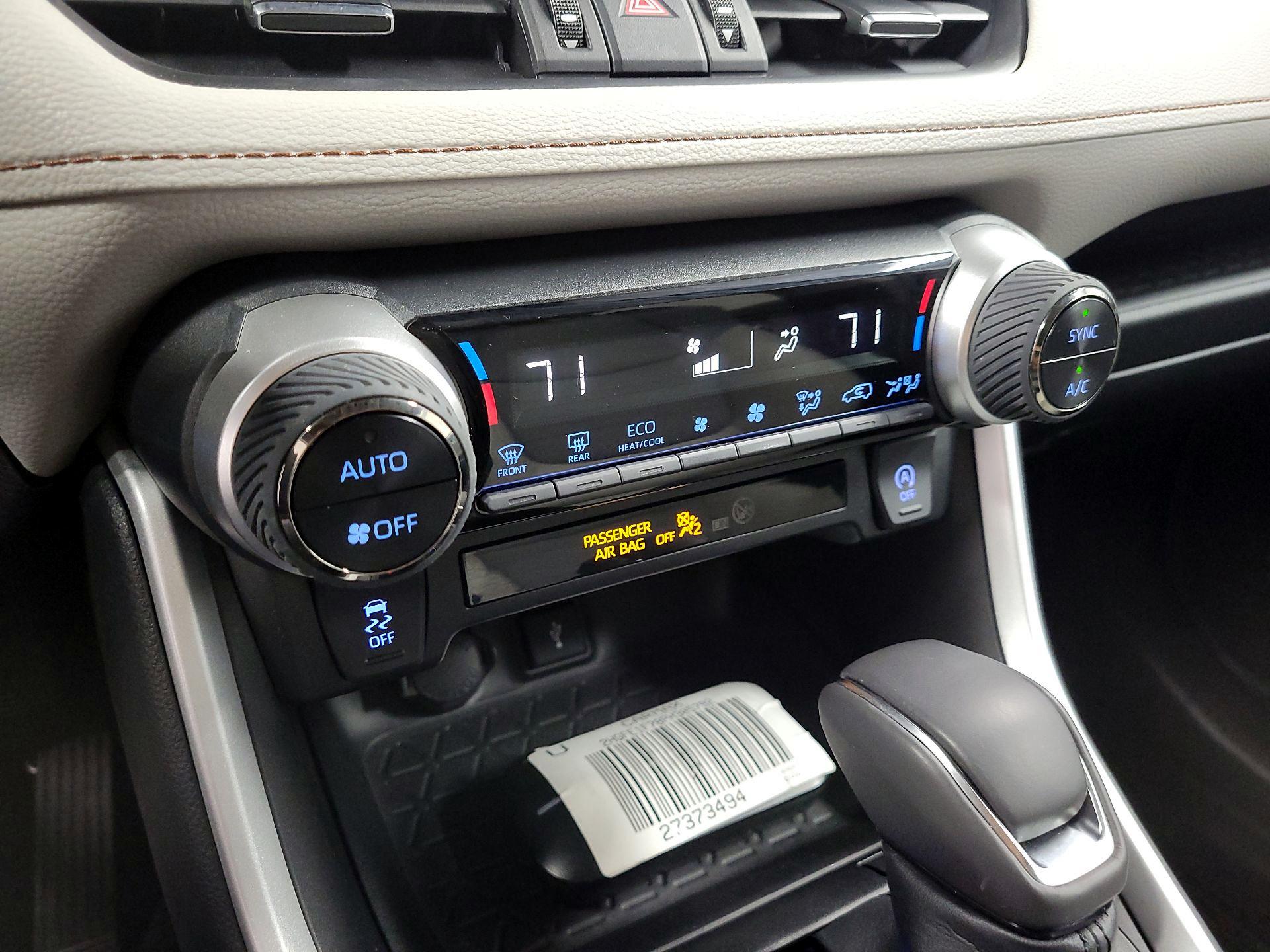 Thumbnail: 2022 Toyota RAV4 - 15