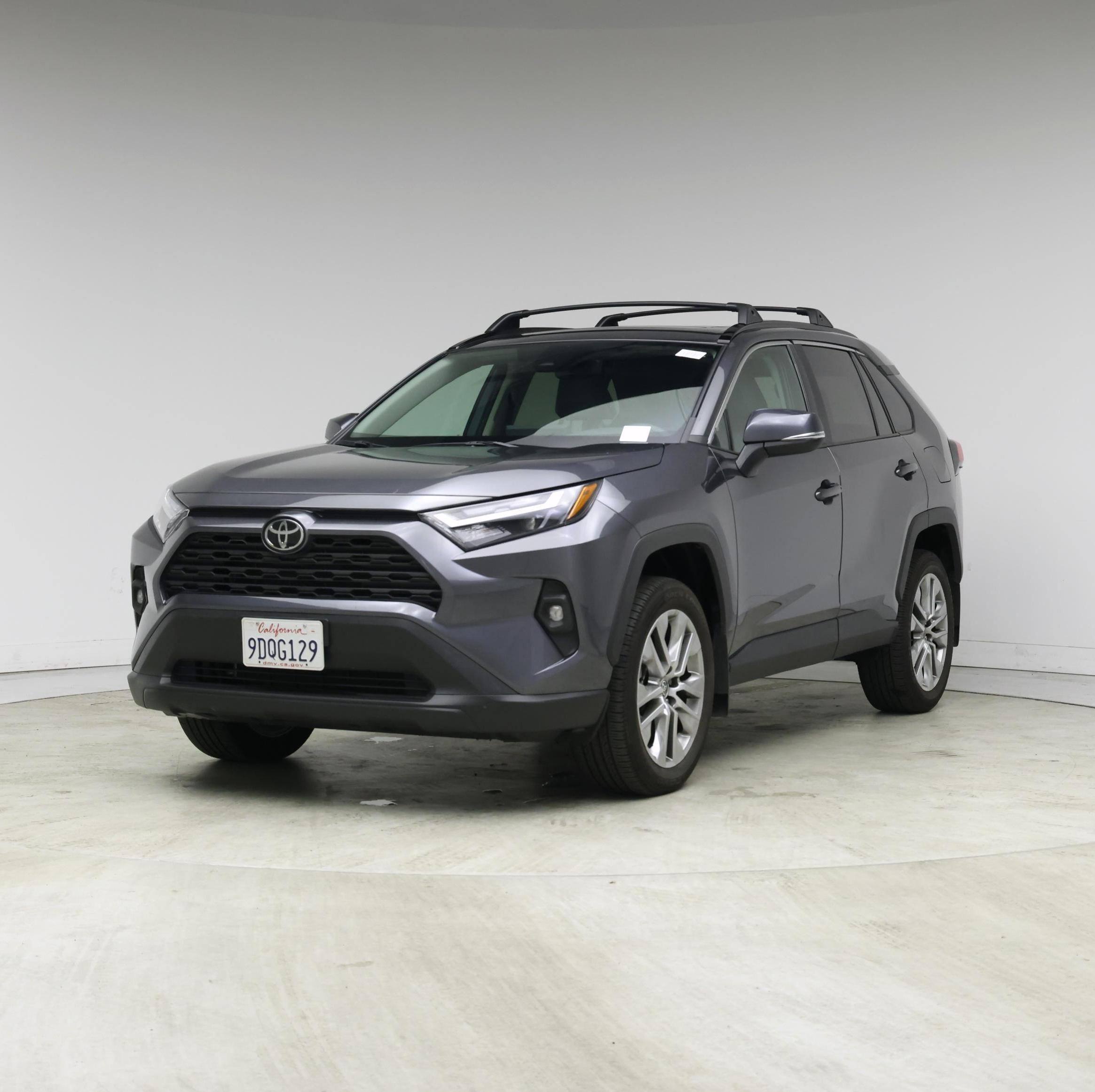 Thumbnail: 2022 Toyota RAV4 - 4