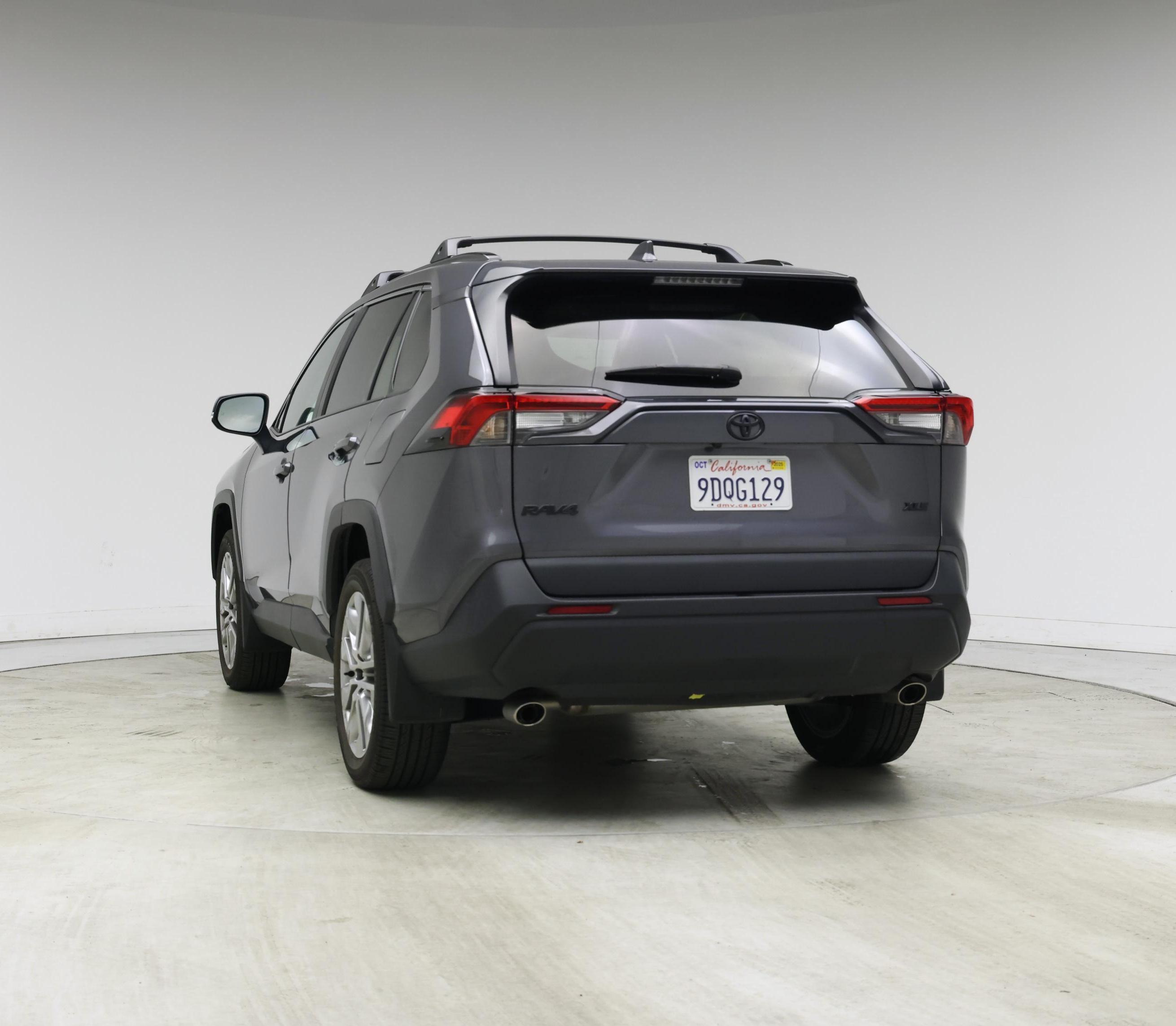 Thumbnail: 2022 Toyota RAV4 - 6